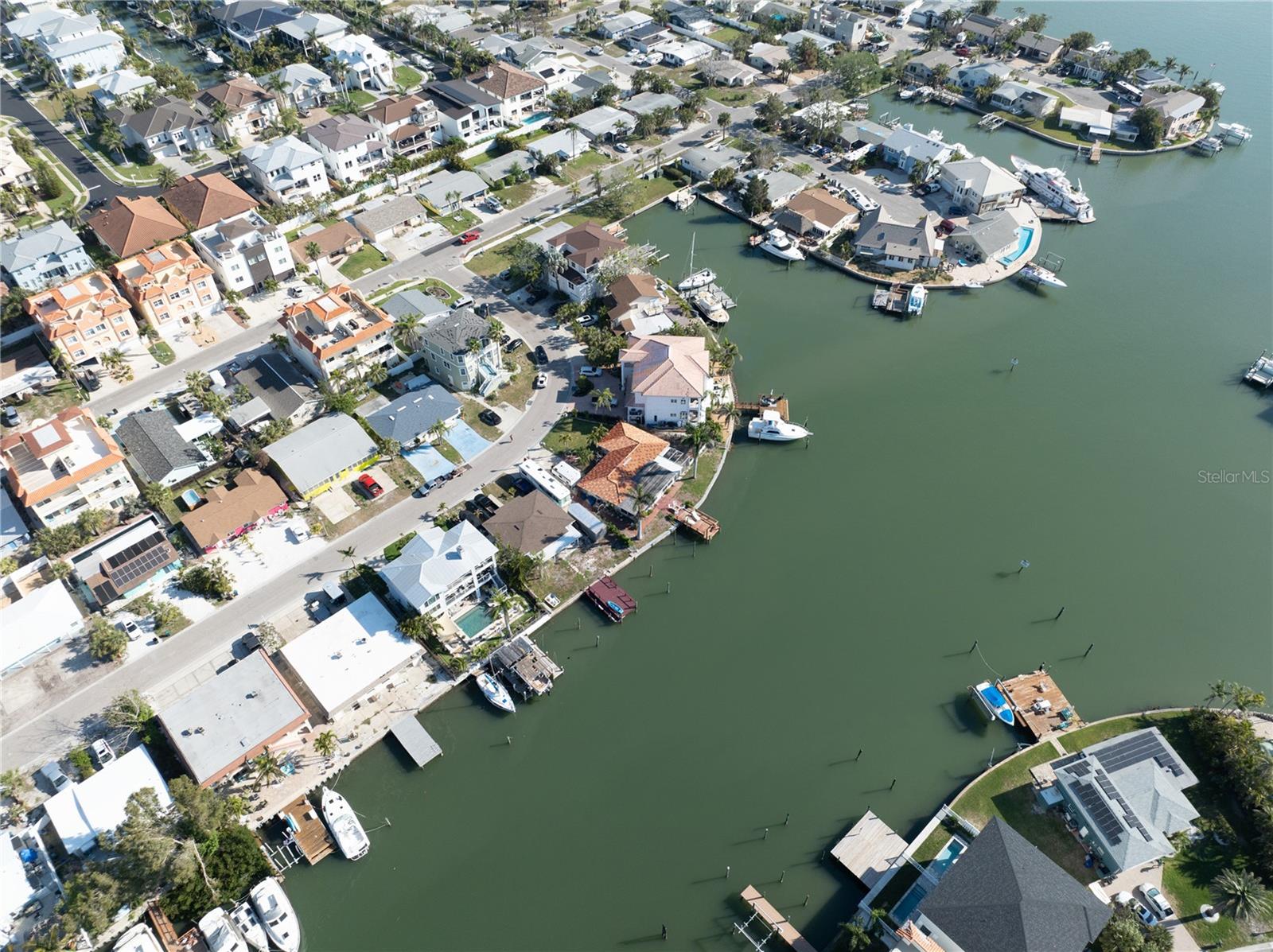 187 175TH TERRACE DR E, REDINGTON SHORES, FL, 33708