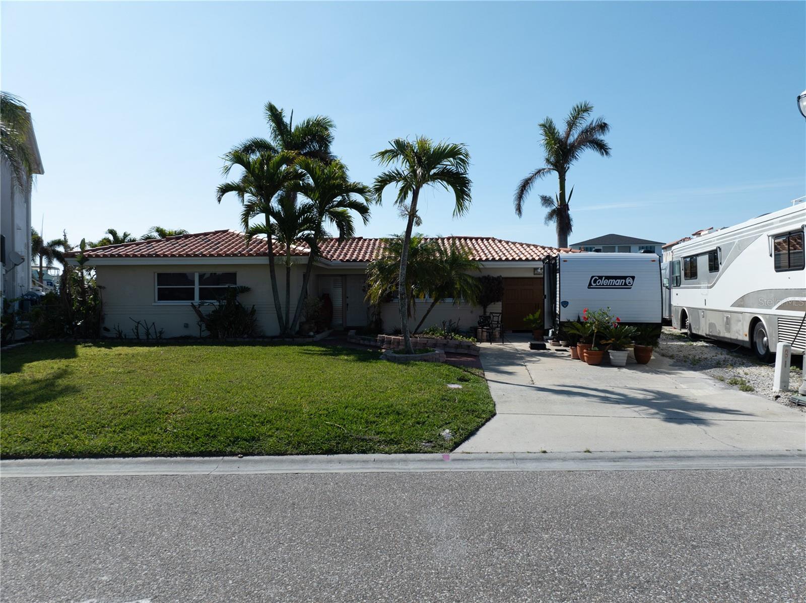 187 175TH TERRACE DR E, REDINGTON SHORES, FL, 33708