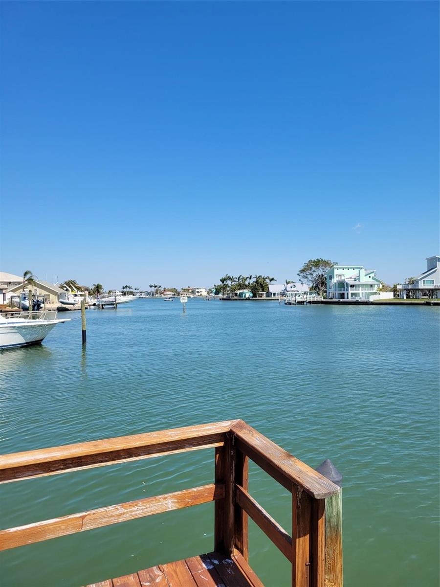 187 175TH TERRACE DR E, REDINGTON SHORES, FL, 33708