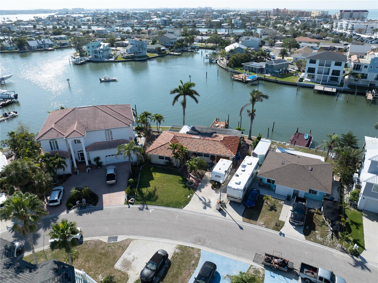 187 175TH TERRACE DR E, REDINGTON SHORES, FL, 33708