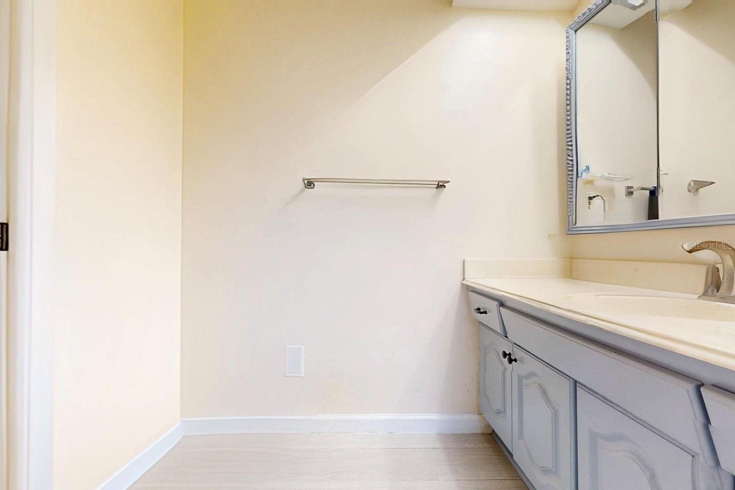 1876 OAK FOREST DR E, CLEARWATER, FL, 33759
