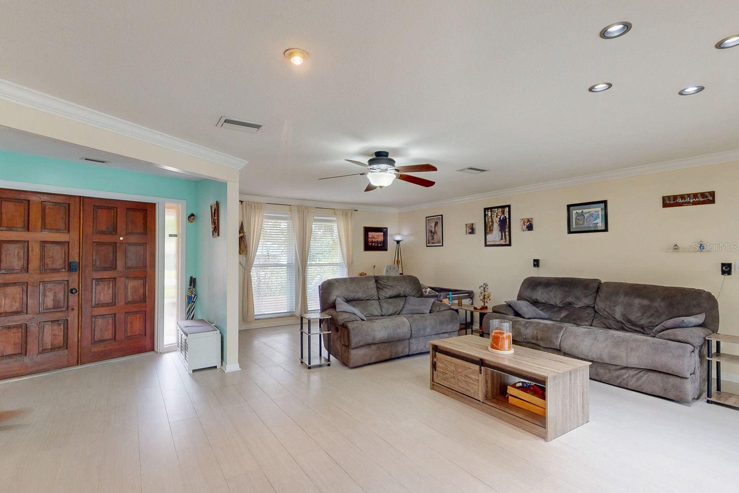1876 OAK FOREST DR E, CLEARWATER, FL, 33759