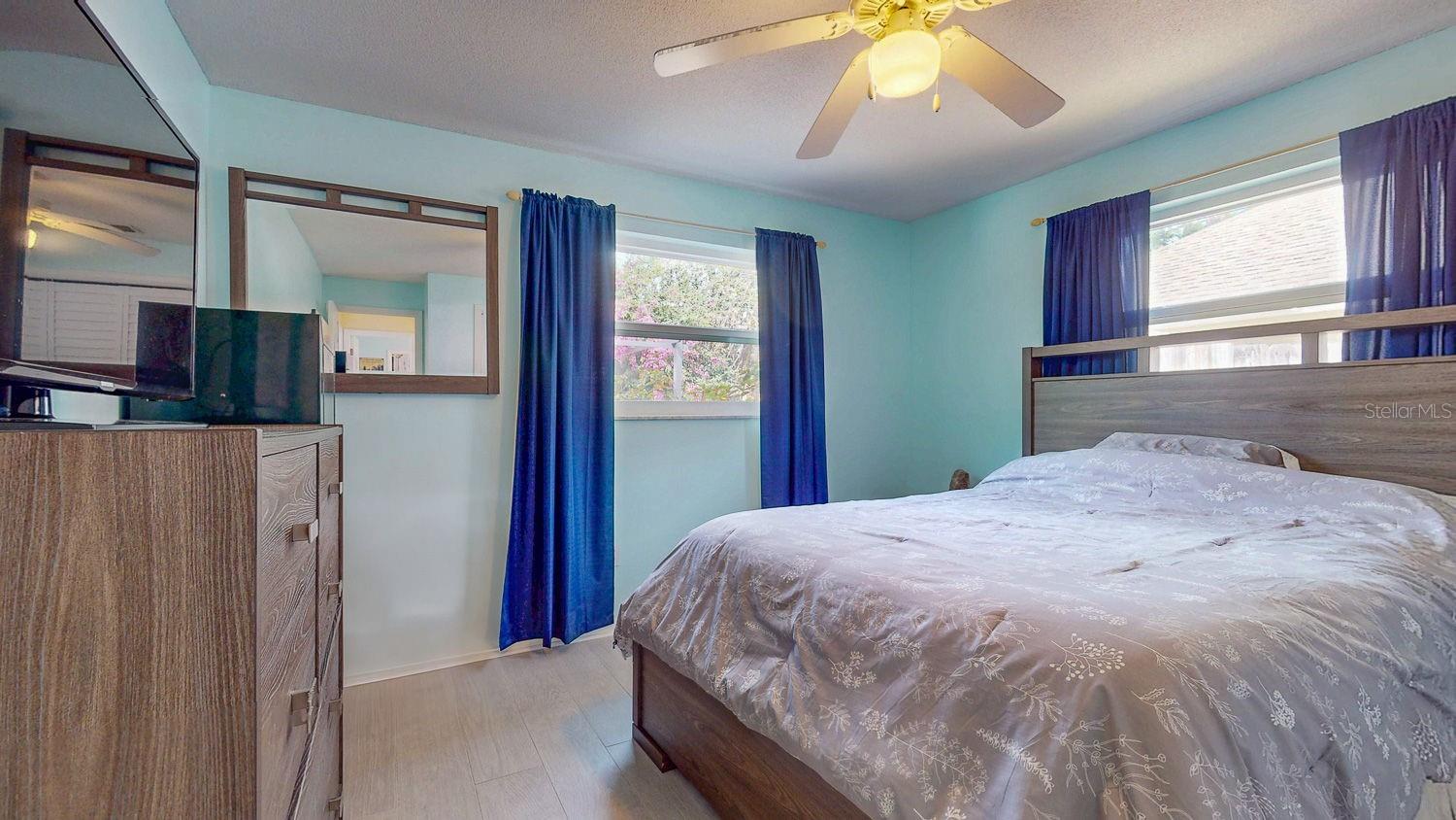 1876 OAK FOREST DR E, CLEARWATER, FL, 33759