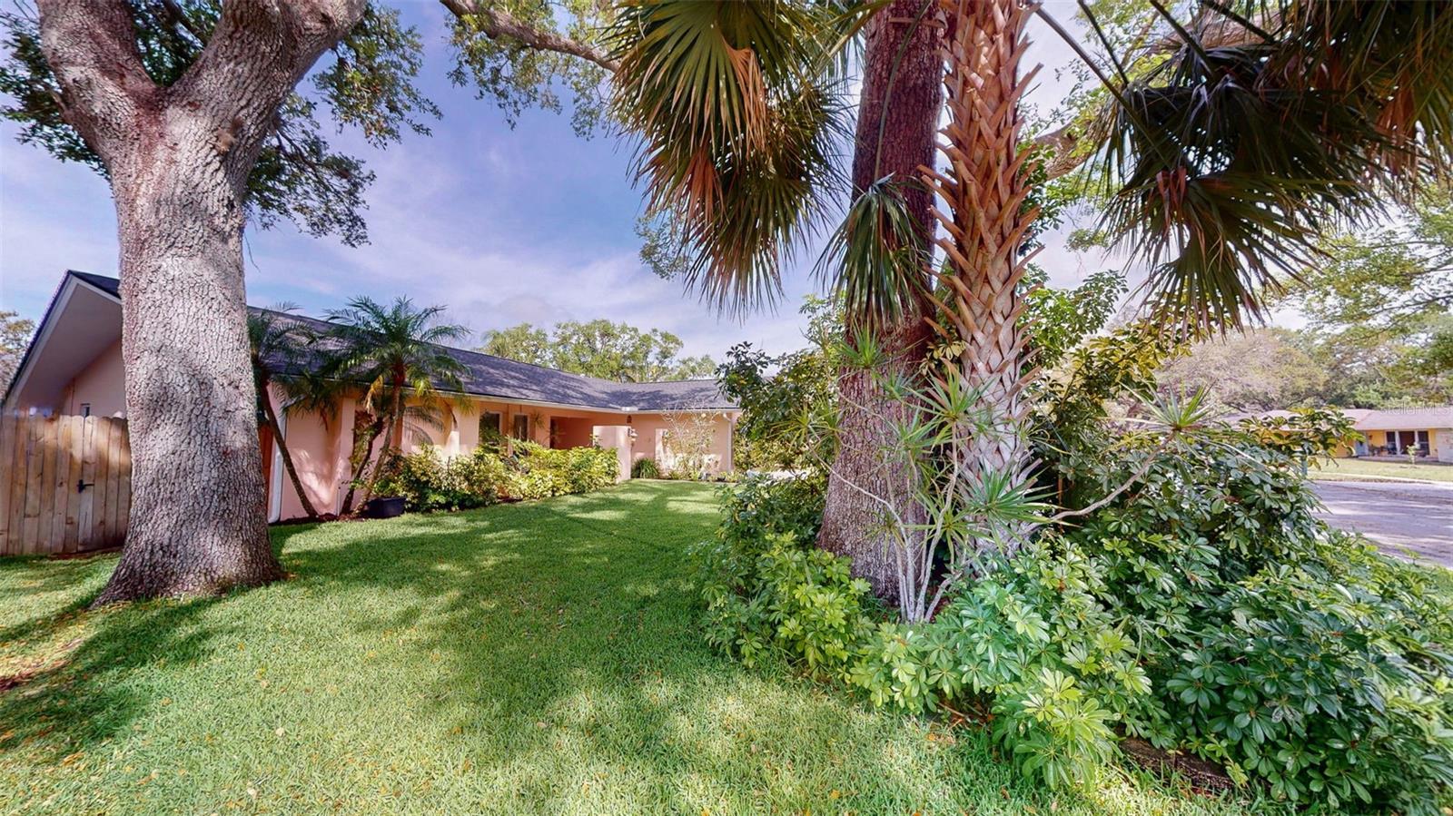 1876 OAK FOREST DR E, CLEARWATER, FL, 33759