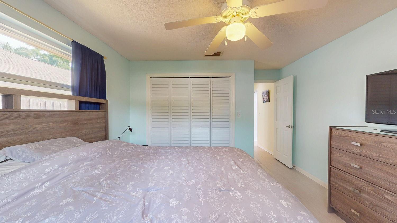 1876 OAK FOREST DR E, CLEARWATER, FL, 33759