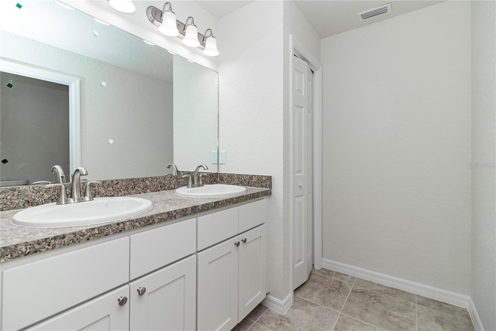 22 LAUREL CRSE, OCALA, FL, 34480