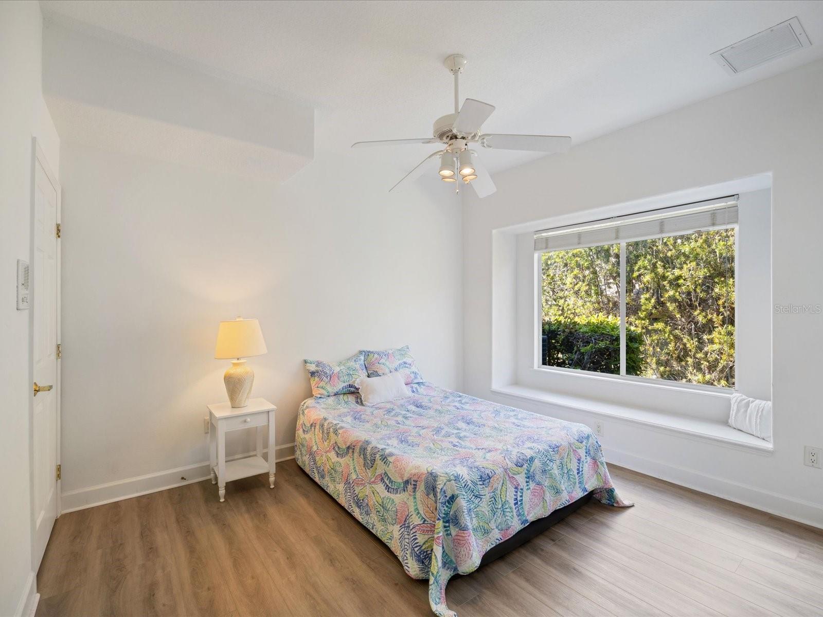 223 HIGHLAND WOODS DR, SAFETY HARBOR, FL, 34695