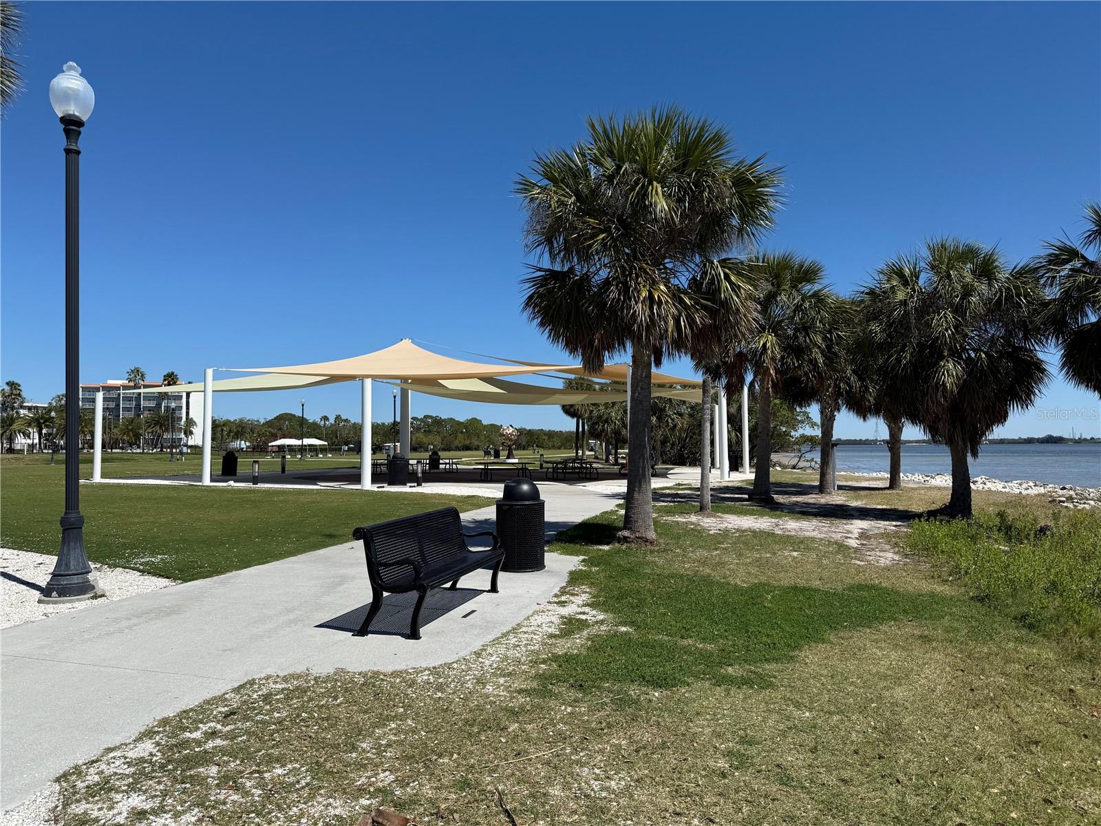 223 HIGHLAND WOODS DR, SAFETY HARBOR, FL, 34695