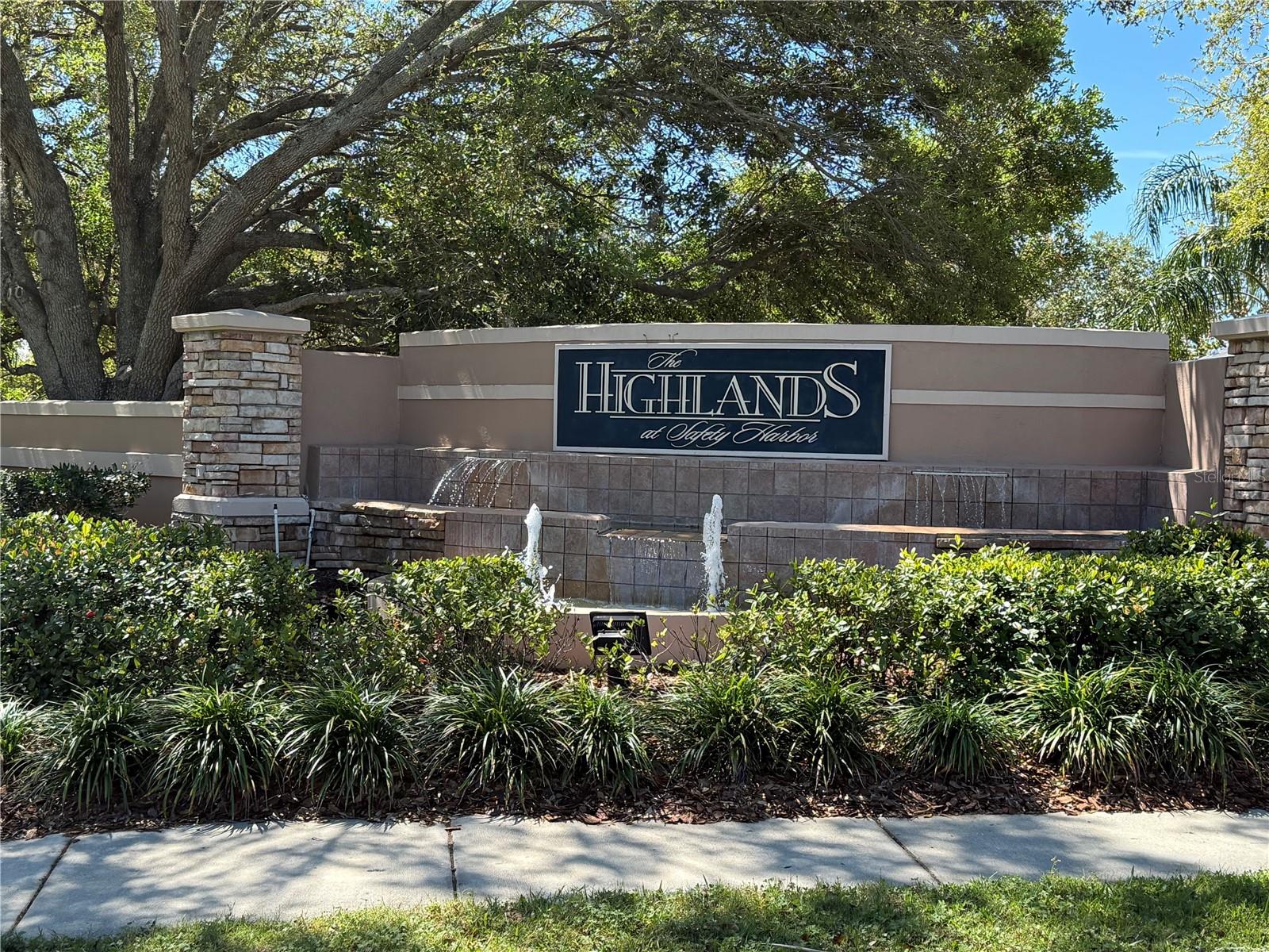 223 HIGHLAND WOODS DR, SAFETY HARBOR, FL, 34695