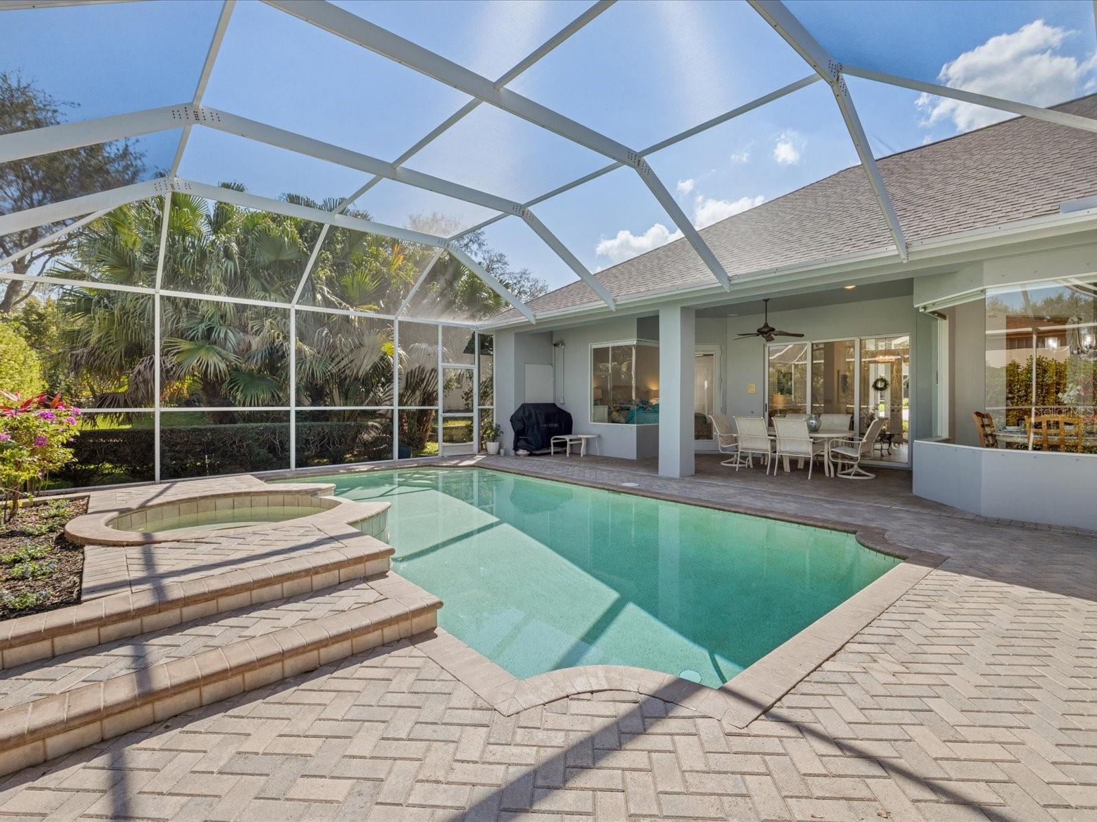 223 HIGHLAND WOODS DR, SAFETY HARBOR, FL, 34695