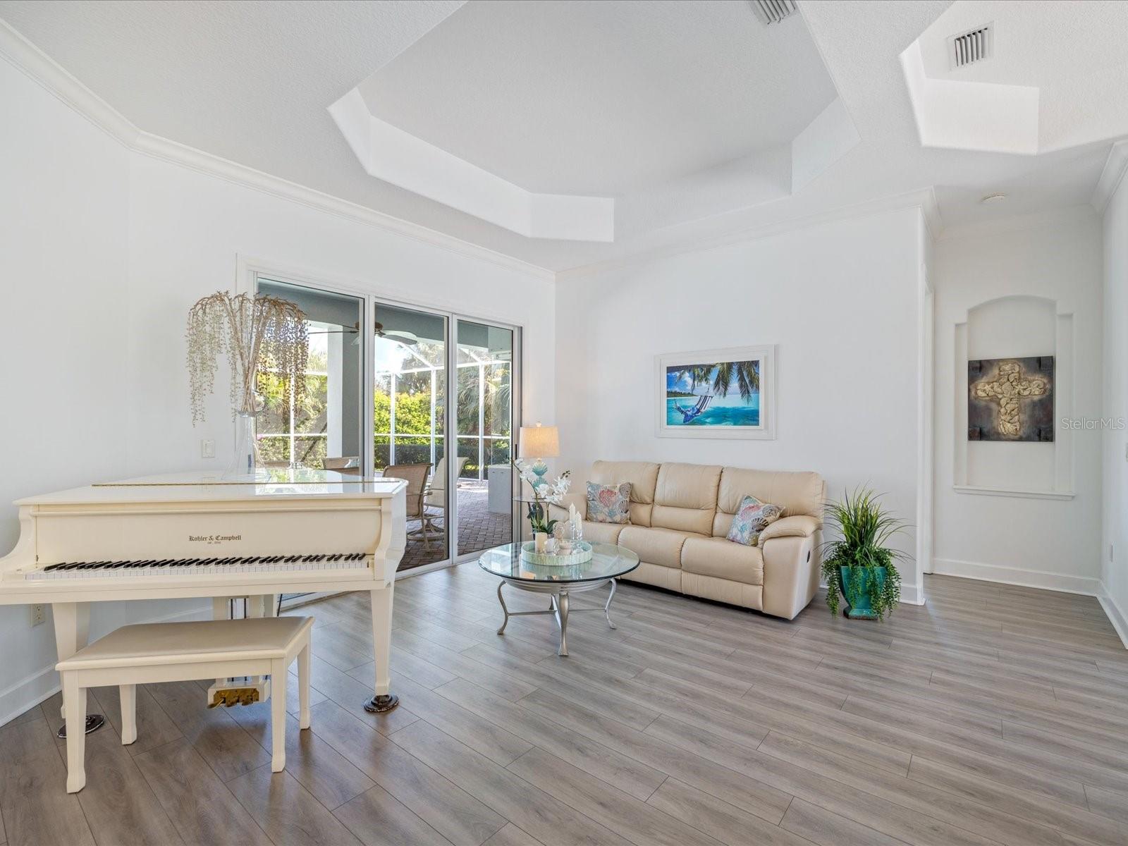 223 HIGHLAND WOODS DR, SAFETY HARBOR, FL, 34695