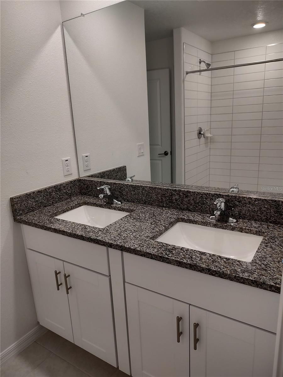 11137 RADIANT SHORE LOOP, SAN ANTONIO, FL, 33576