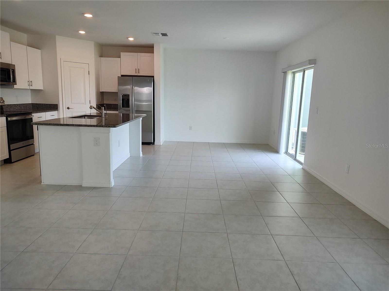 11137 RADIANT SHORE LOOP, SAN ANTONIO, FL, 33576