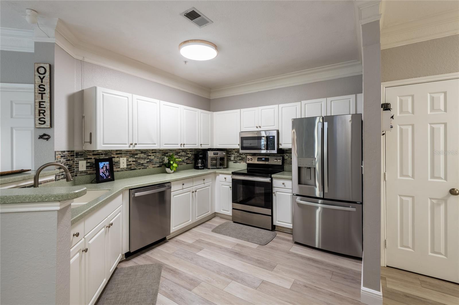 4323 BAYSIDE VILLAGE DR #229, TAMPA, FL, 33615