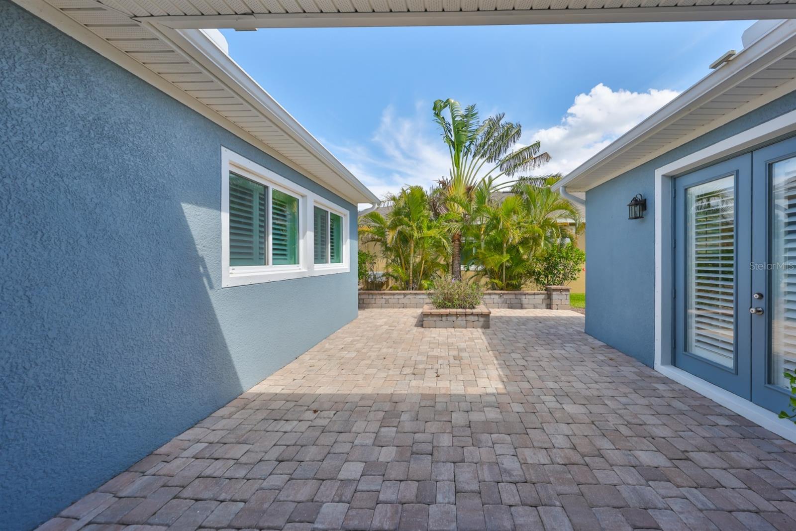 6907 CRESTPOINT DR, APOLLO BEACH, FL, 33572