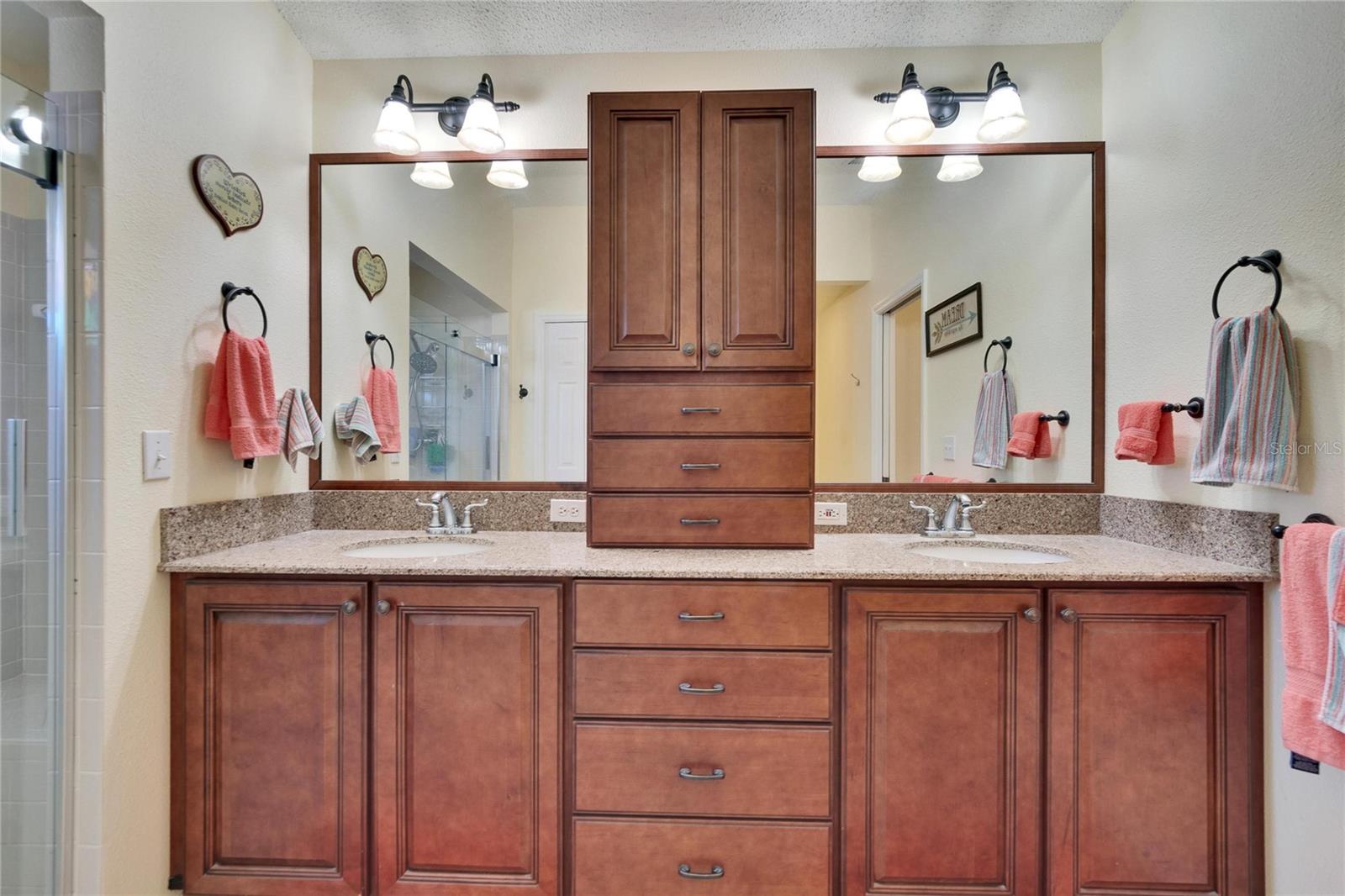 2336 W DEL WEBB BLVD, SUN CITY CENTER, FL, 33573