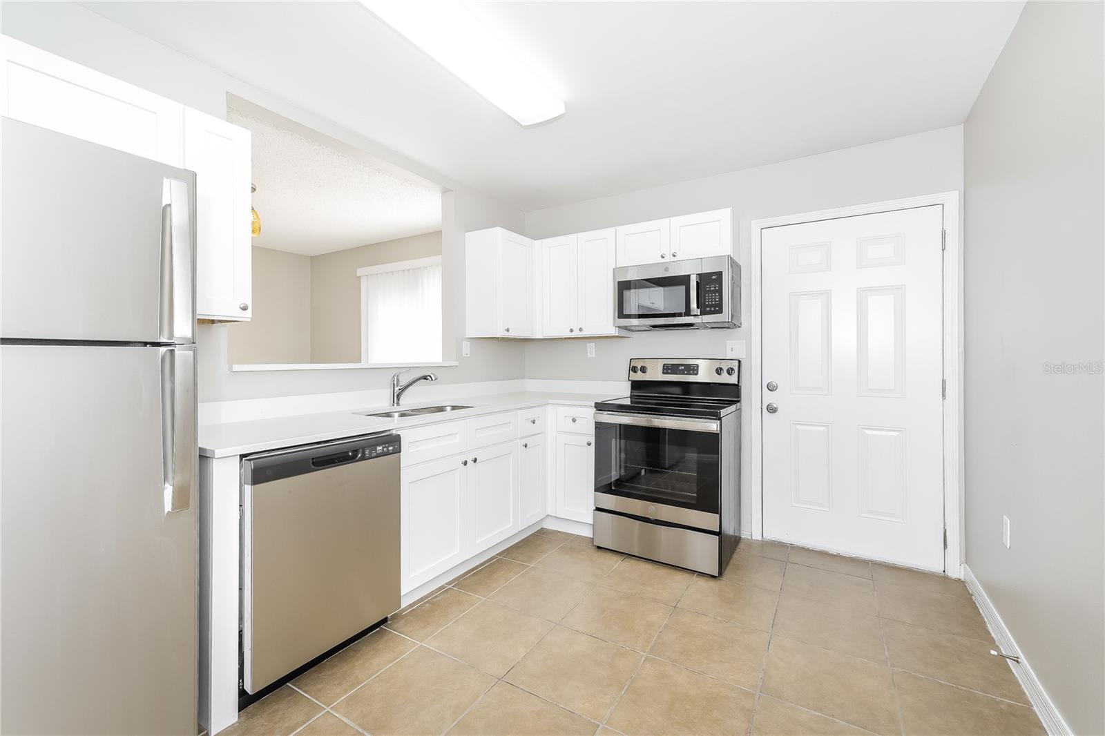 975 DERBYSHIRE DR, KISSIMMEE, FL, 34758