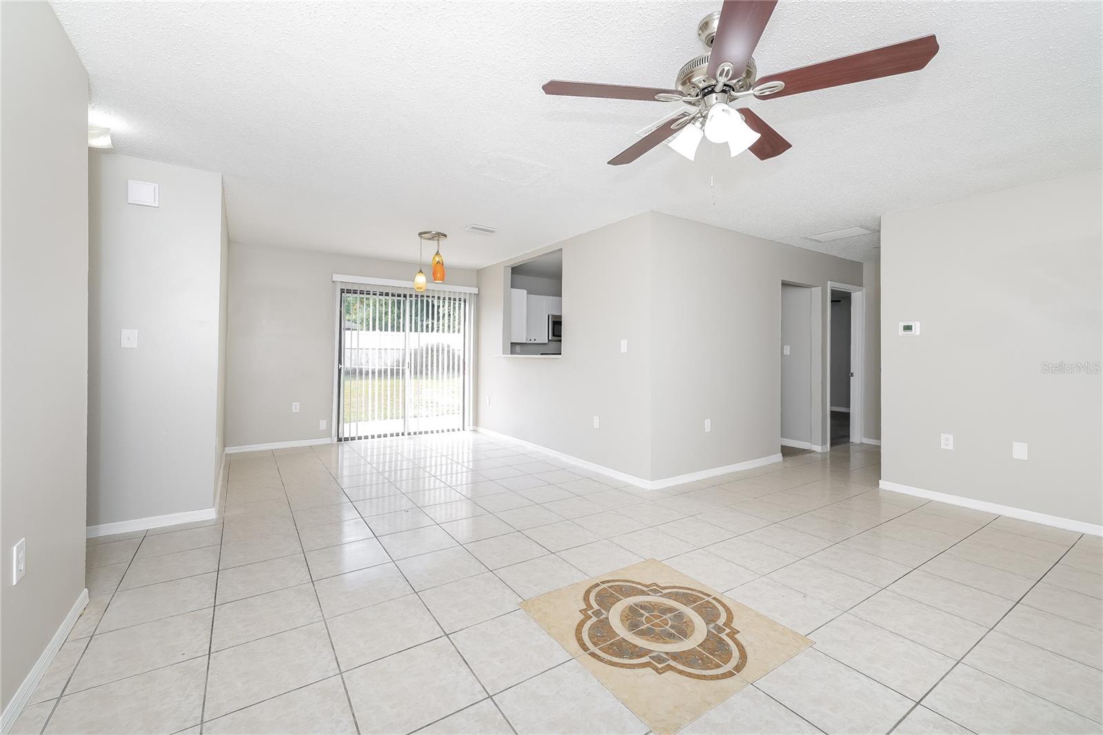 975 DERBYSHIRE DR, KISSIMMEE, FL, 34758