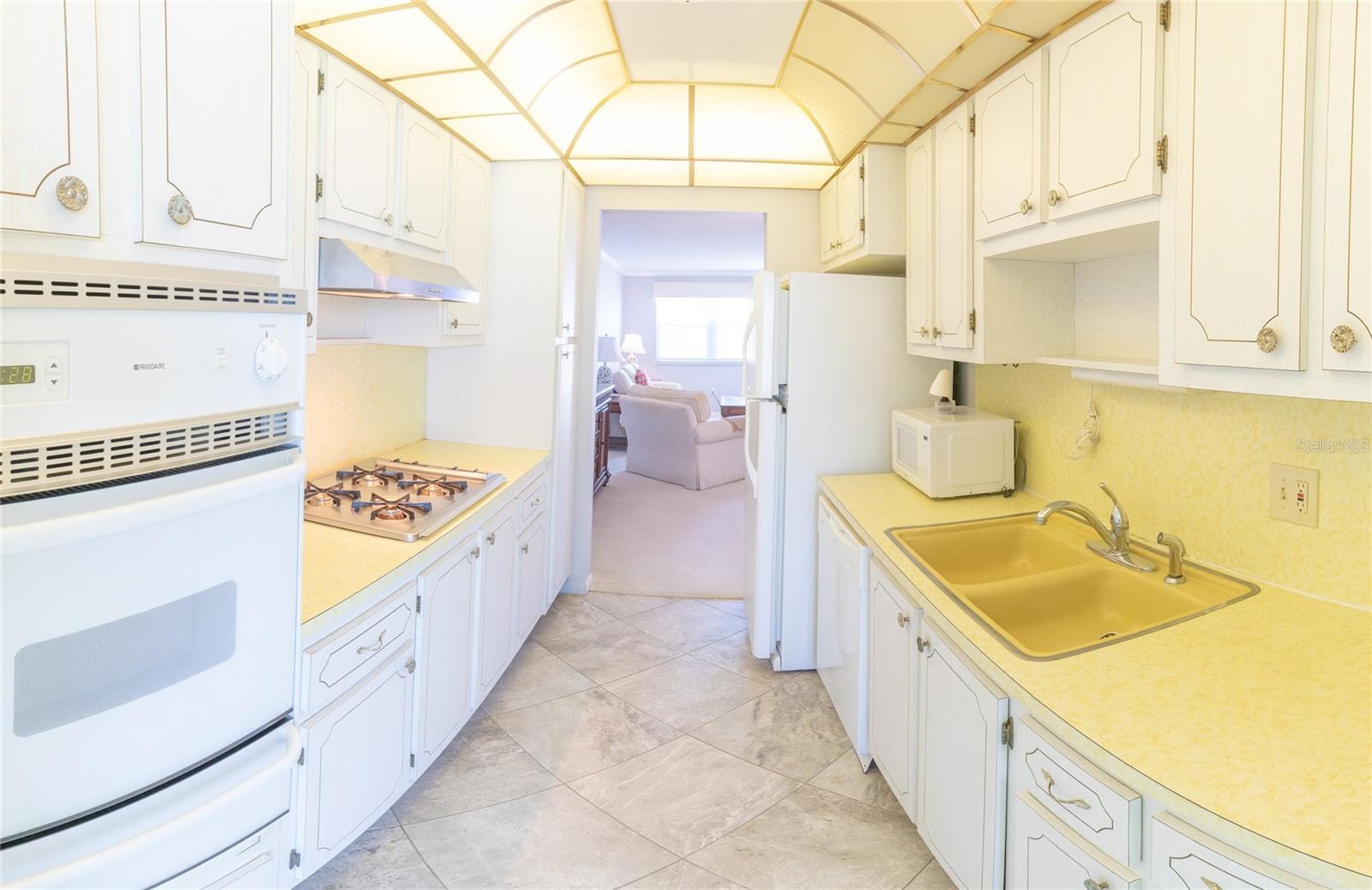 5925 SHORE BLVD S #608, GULFPORT, FL, 33707