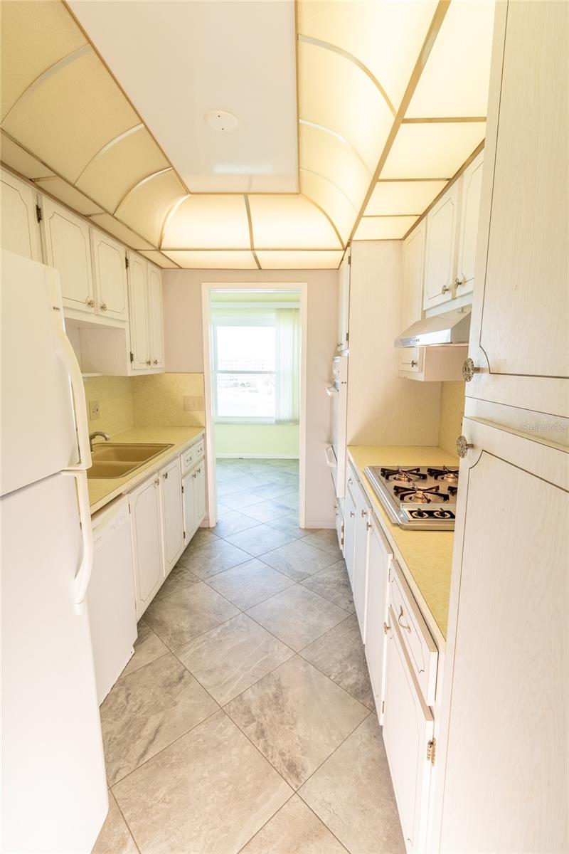 5925 SHORE BLVD S #608, GULFPORT, FL, 33707