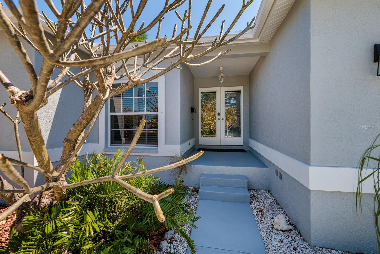 9409 SUN ISLE DR NE, ST PETERSBURG, FL, 33702