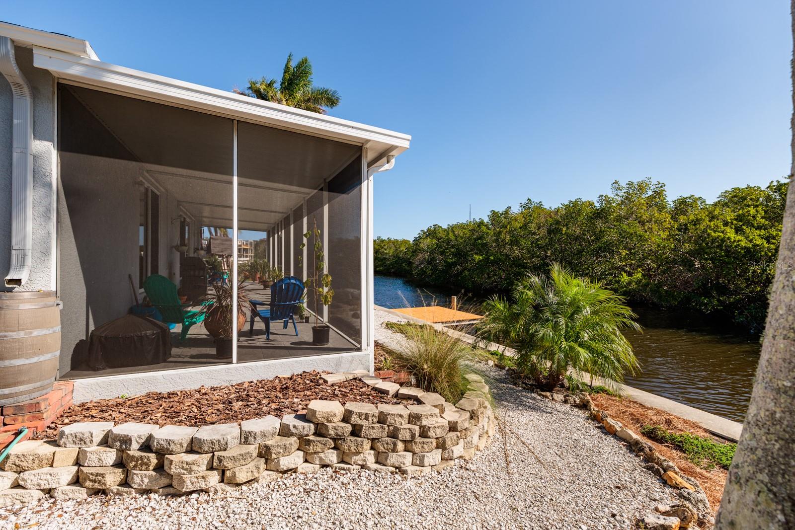 9409 SUN ISLE DR NE, ST PETERSBURG, FL, 33702