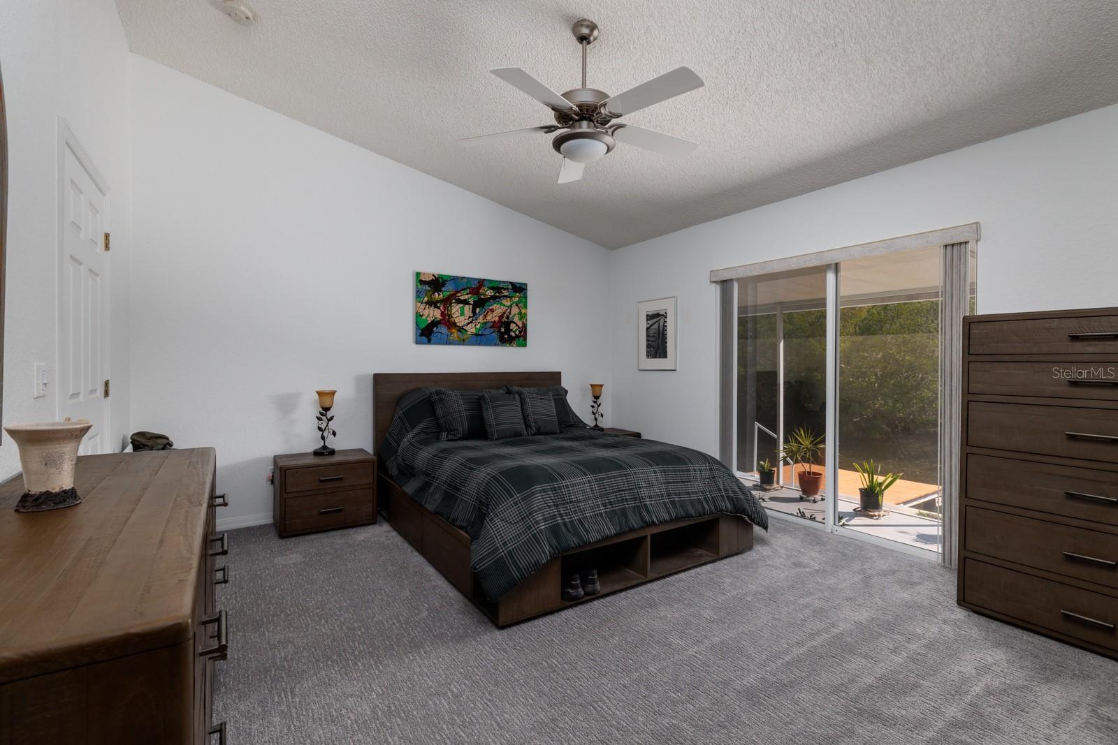 9409 SUN ISLE DR NE, ST PETERSBURG, FL, 33702