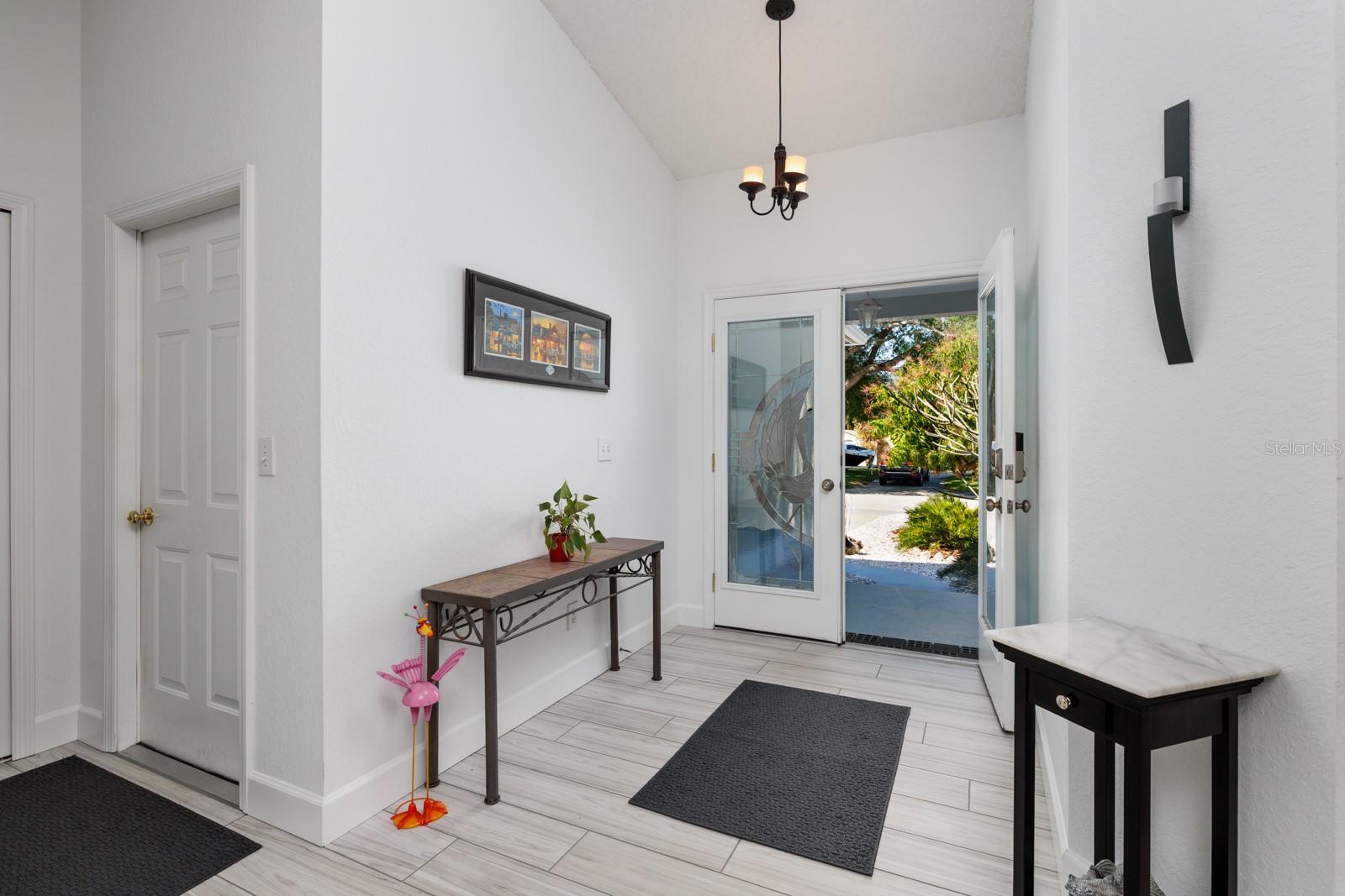 9409 SUN ISLE DR NE, ST PETERSBURG, FL, 33702