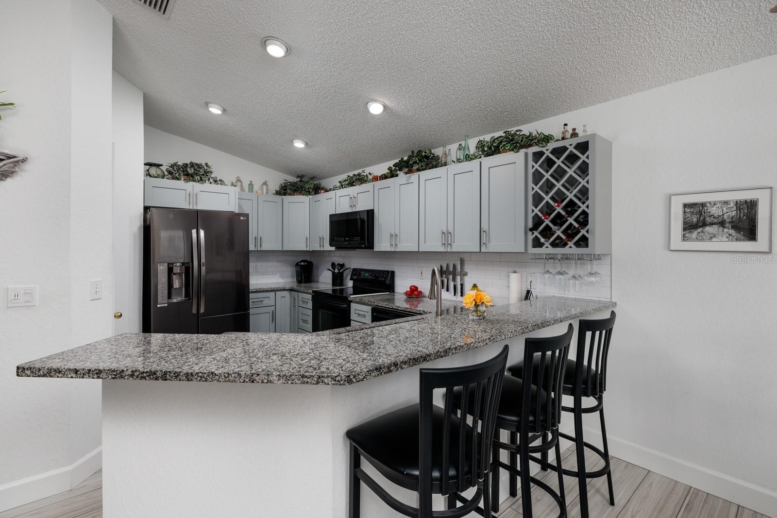 9409 SUN ISLE DR NE, ST PETERSBURG, FL, 33702