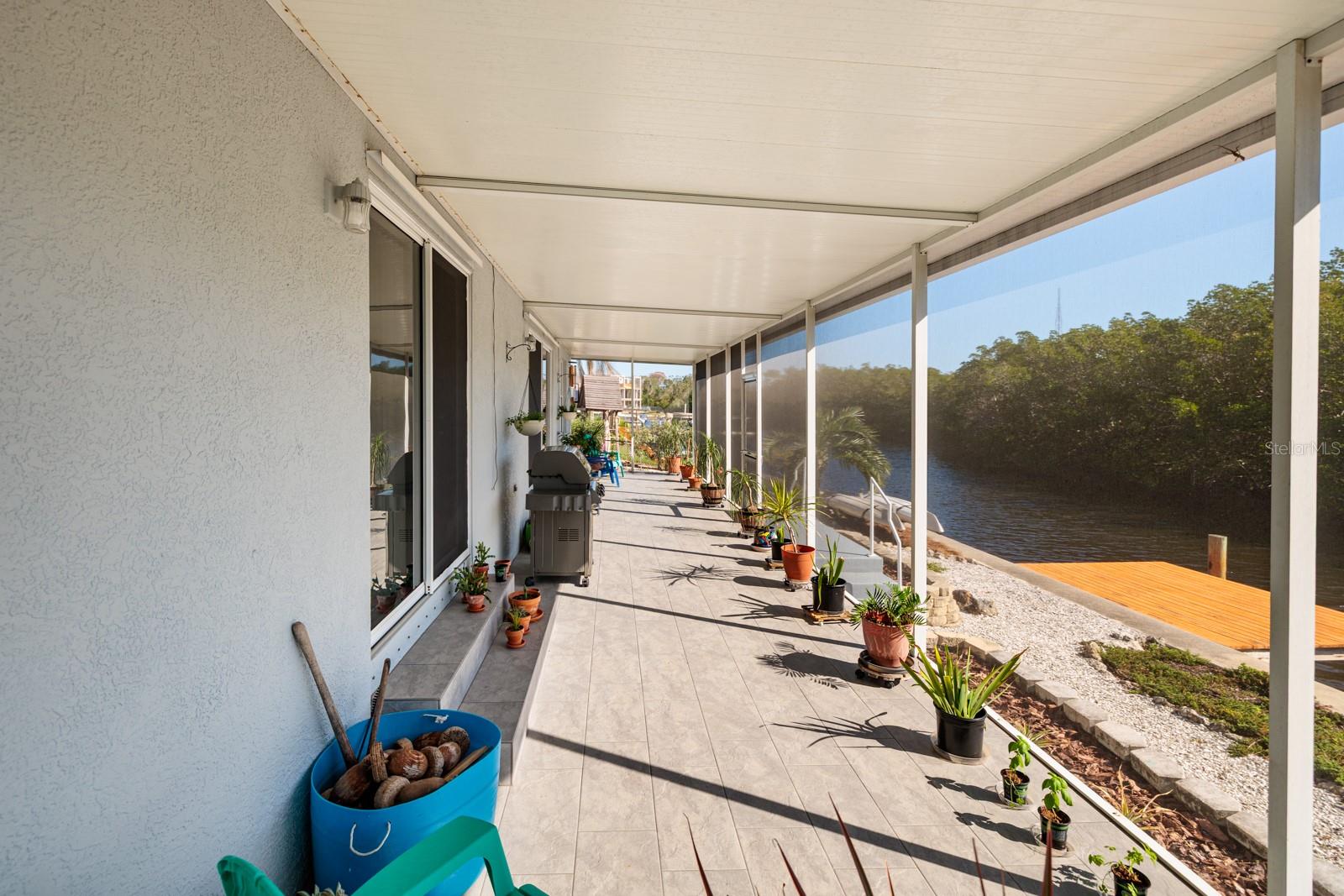 9409 SUN ISLE DR NE, ST PETERSBURG, FL, 33702