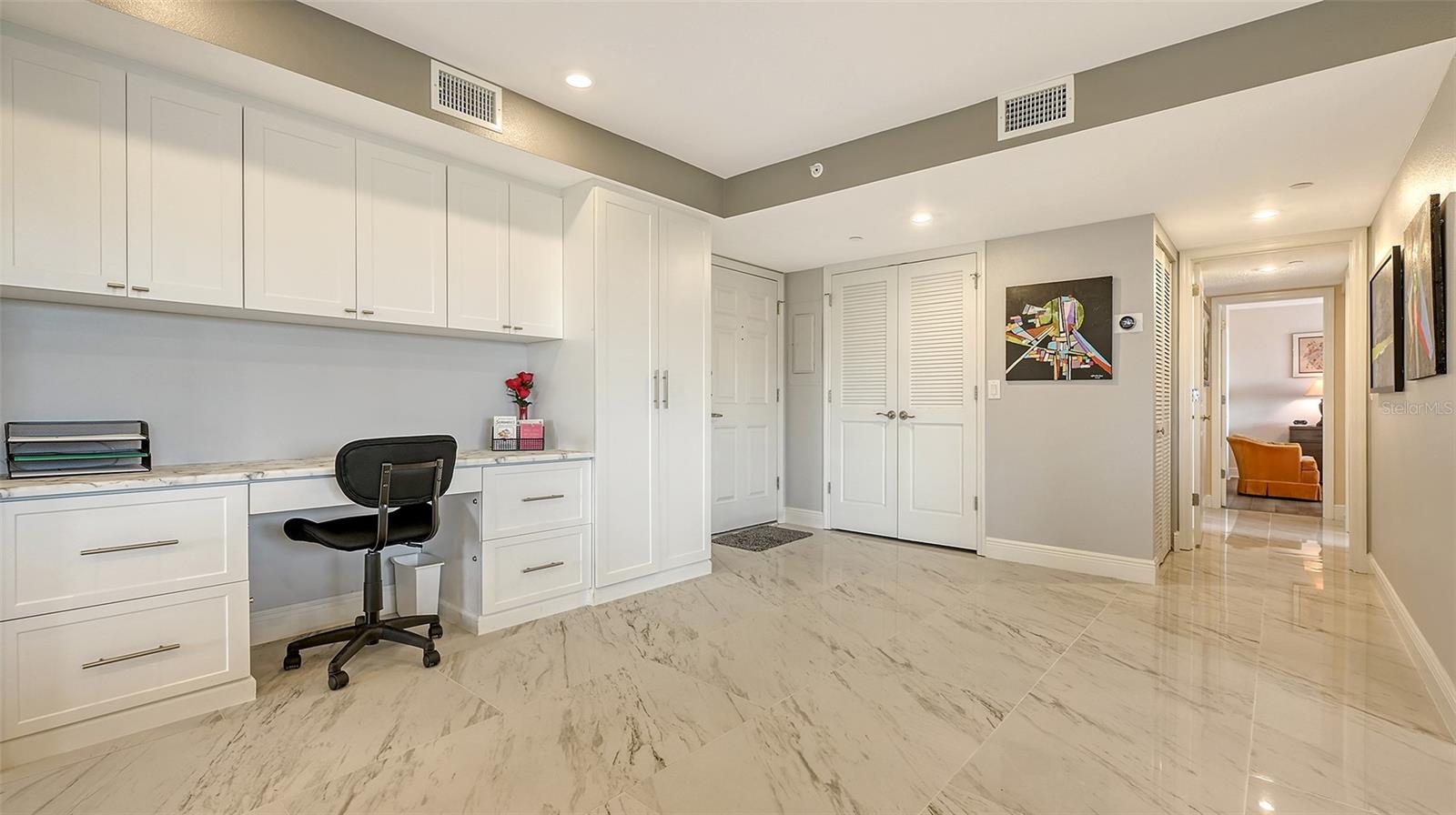 1104 BENJAMIN FRANKLIN DR #519, SARASOTA, FL, 34236