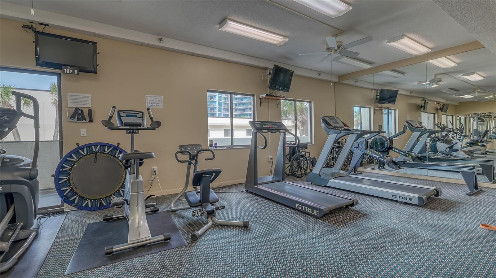 1104 BENJAMIN FRANKLIN DR #519, SARASOTA, FL, 34236