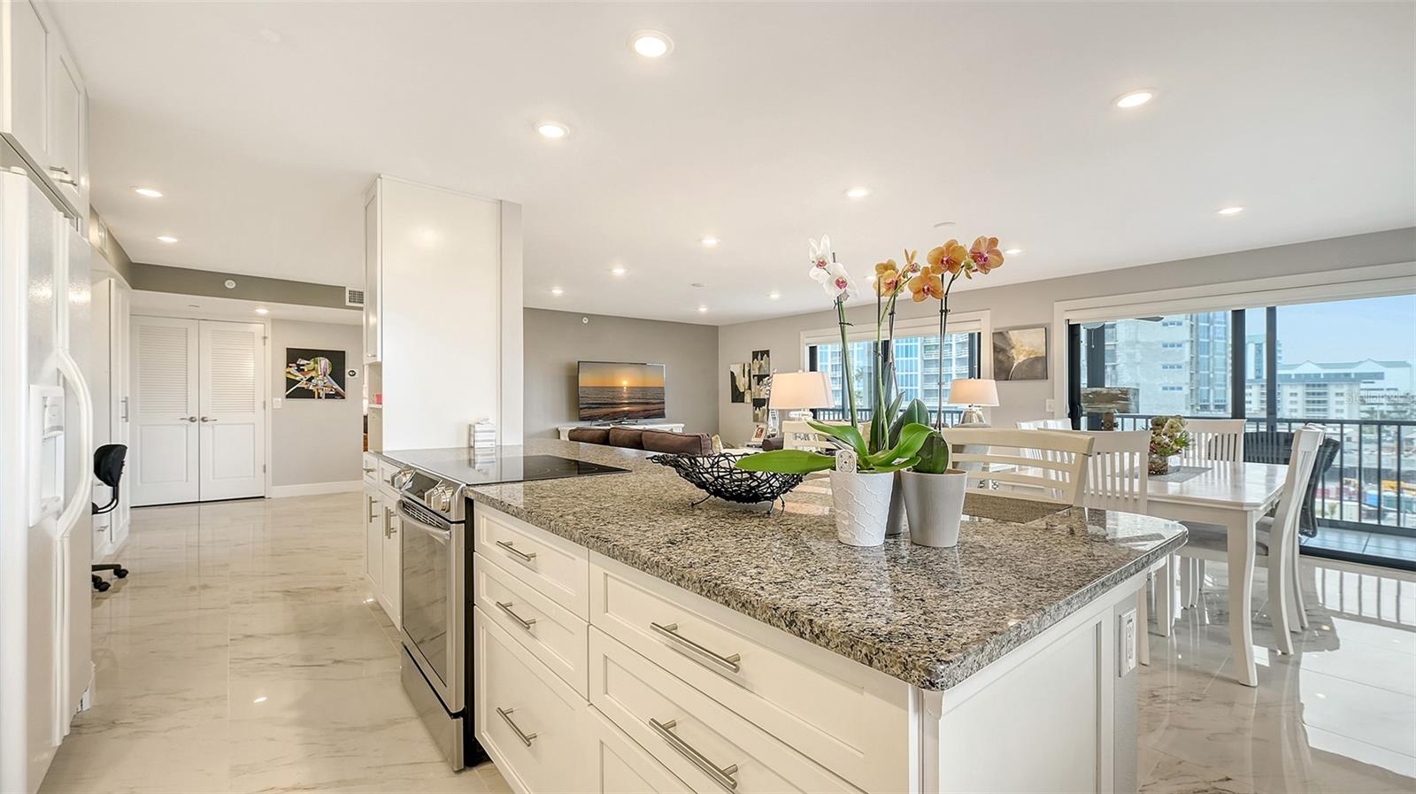 1104 BENJAMIN FRANKLIN DR #519, SARASOTA, FL, 34236