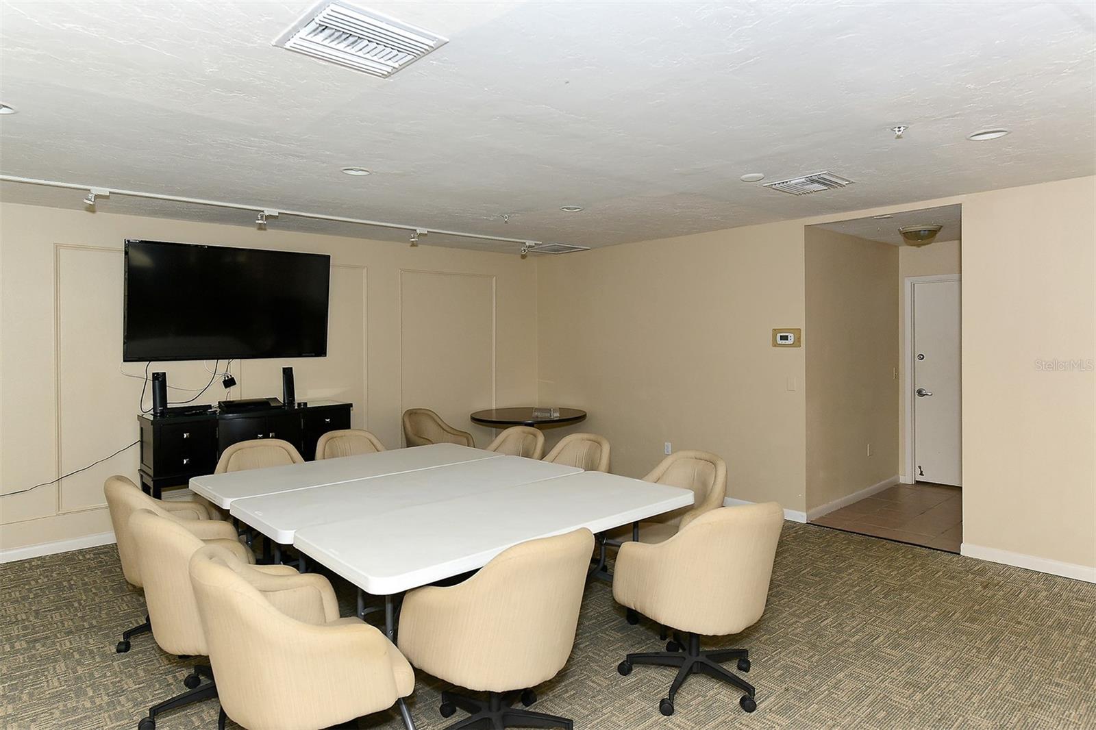 1104 BENJAMIN FRANKLIN DR #519, SARASOTA, FL, 34236