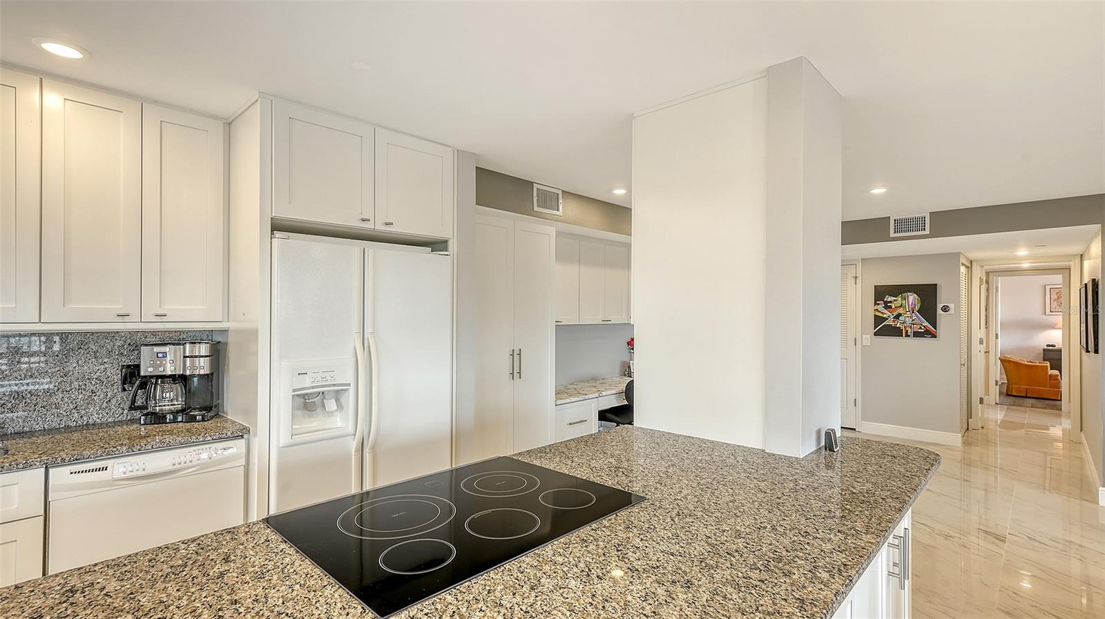 1104 BENJAMIN FRANKLIN DR #519, SARASOTA, FL, 34236