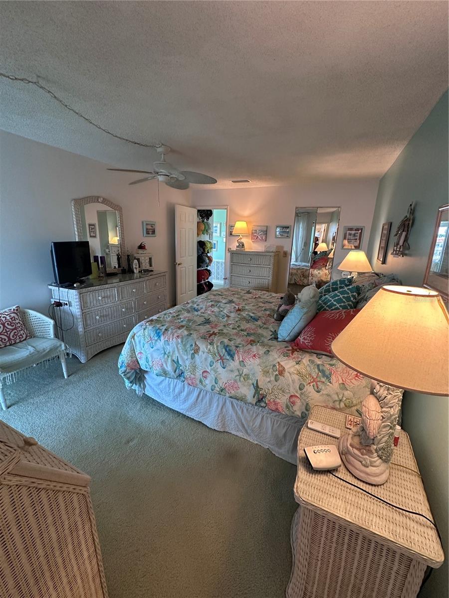 5925 SHORE BLVD S #515, GULFPORT, FL, 33707