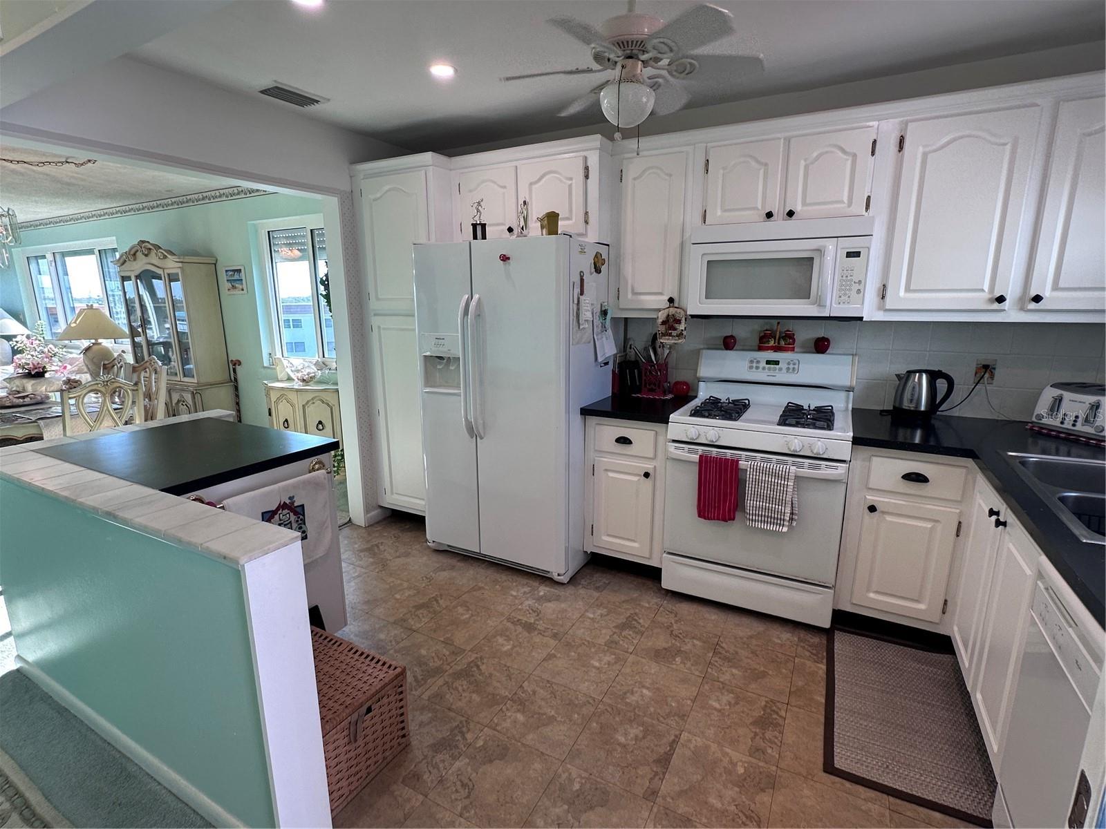 5925 SHORE BLVD S #515, GULFPORT, FL, 33707
