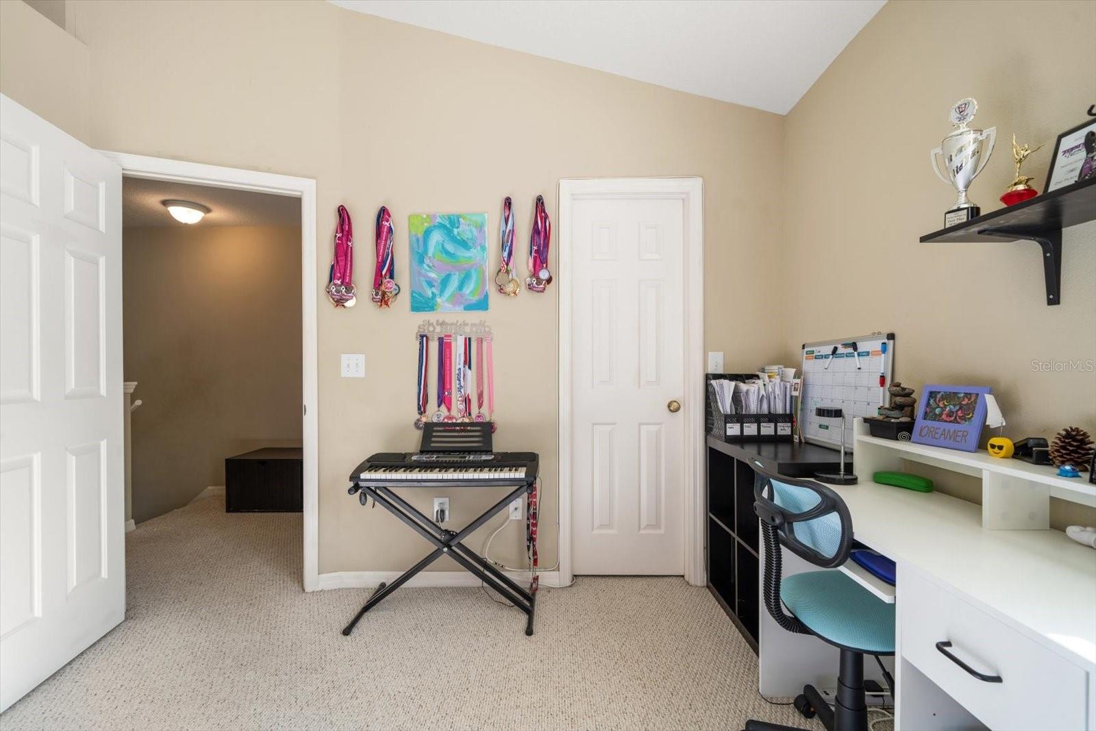 12346 COUNTRY WHITE CIR, TAMPA, FL, 33635