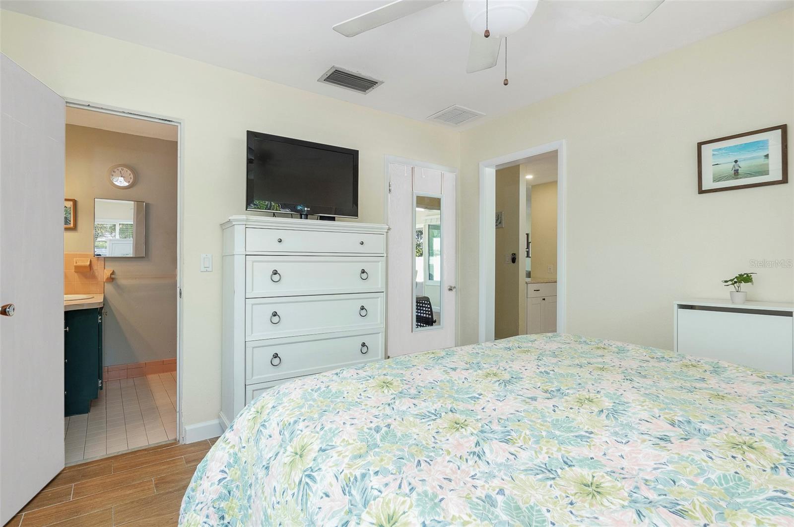 731 44TH AVE NE, ST PETERSBURG, FL, 33703