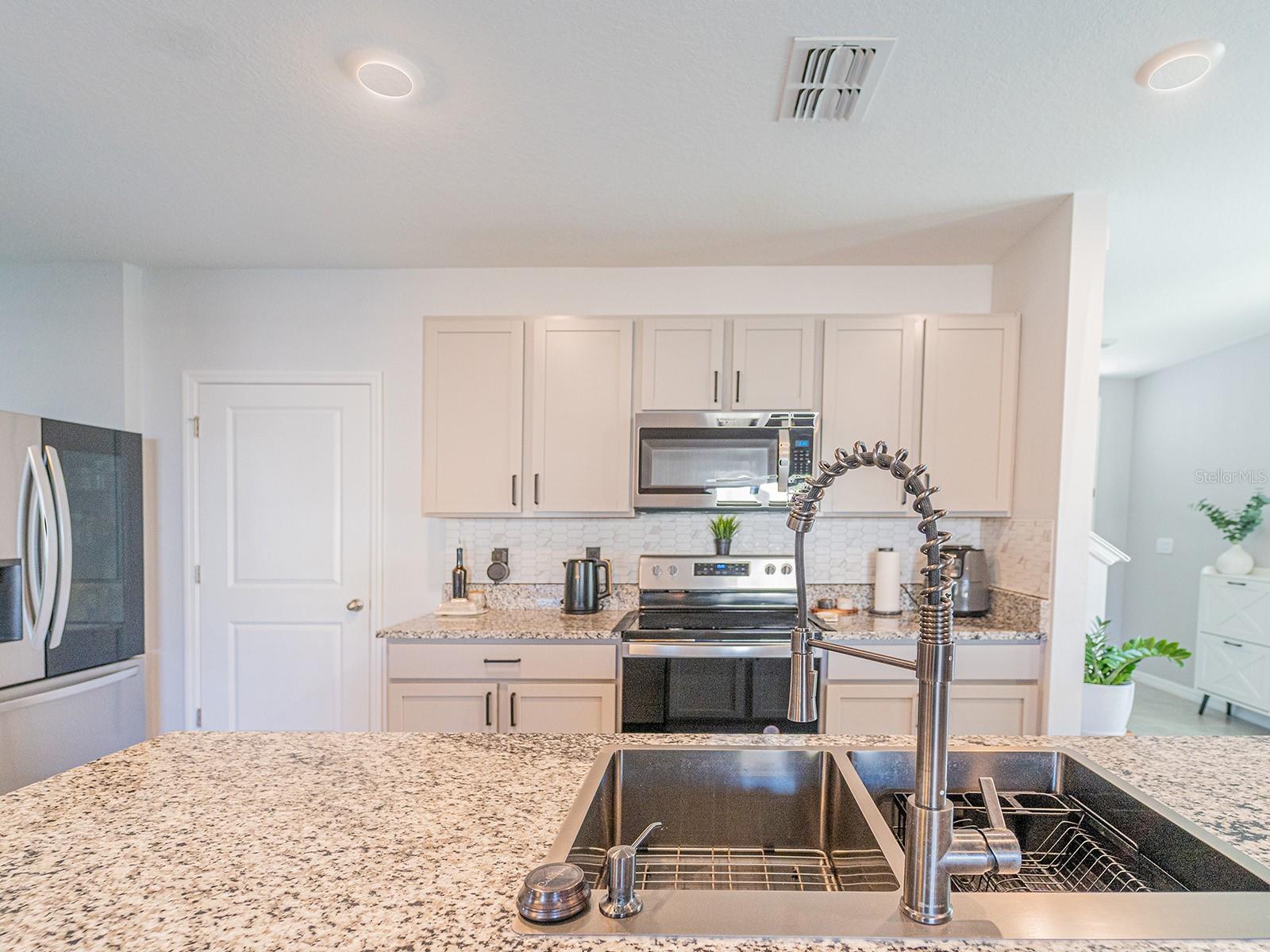 5571 BIRCH RIVER TRL, WESLEY CHAPEL, FL, 33545