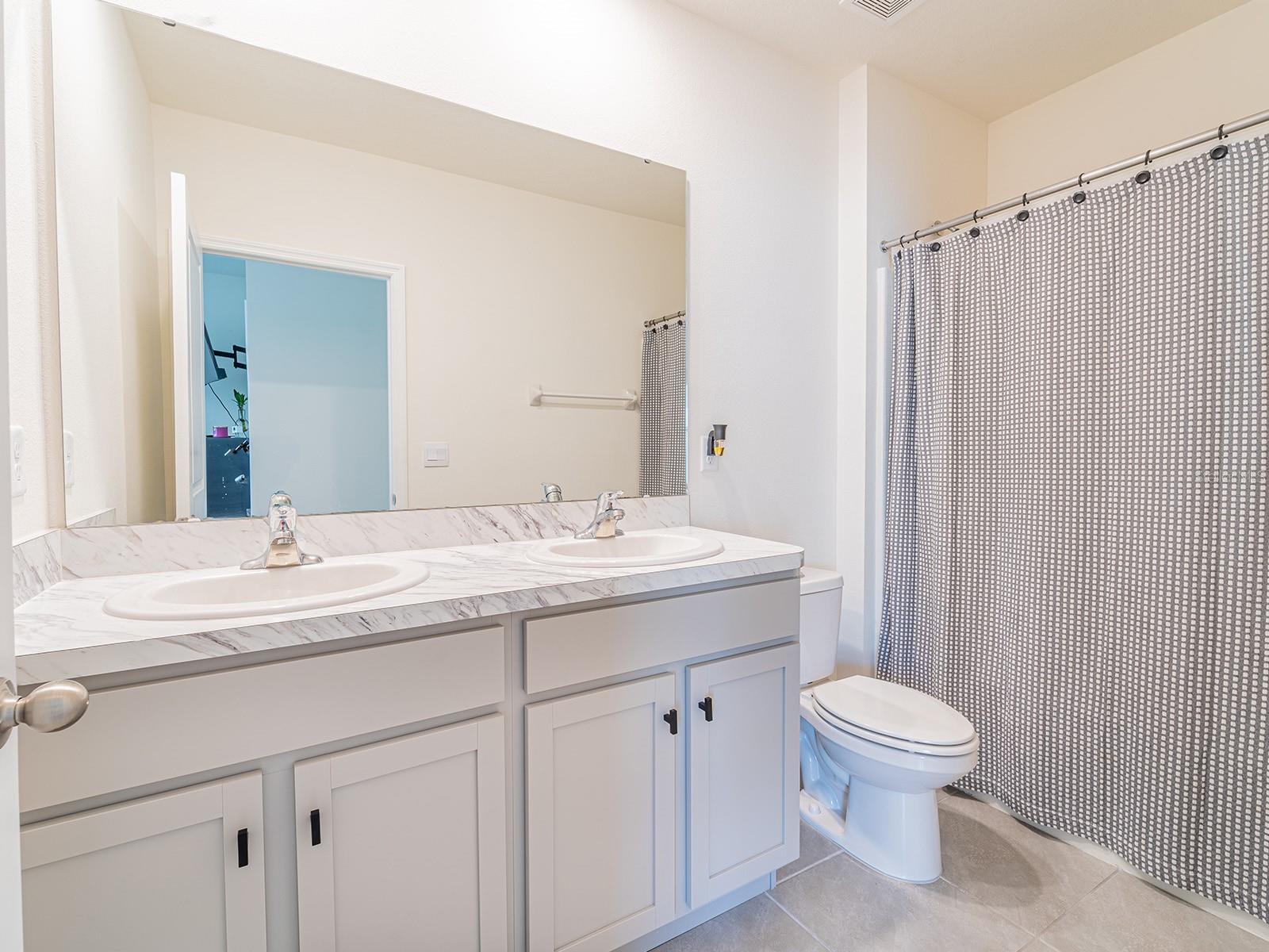 5571 BIRCH RIVER TRL, WESLEY CHAPEL, FL, 33545