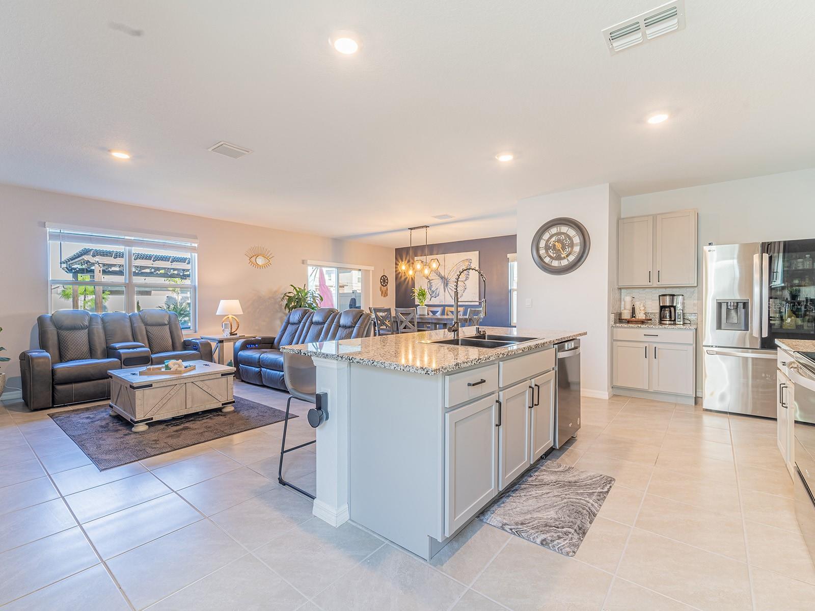 5571 BIRCH RIVER TRL, WESLEY CHAPEL, FL, 33545
