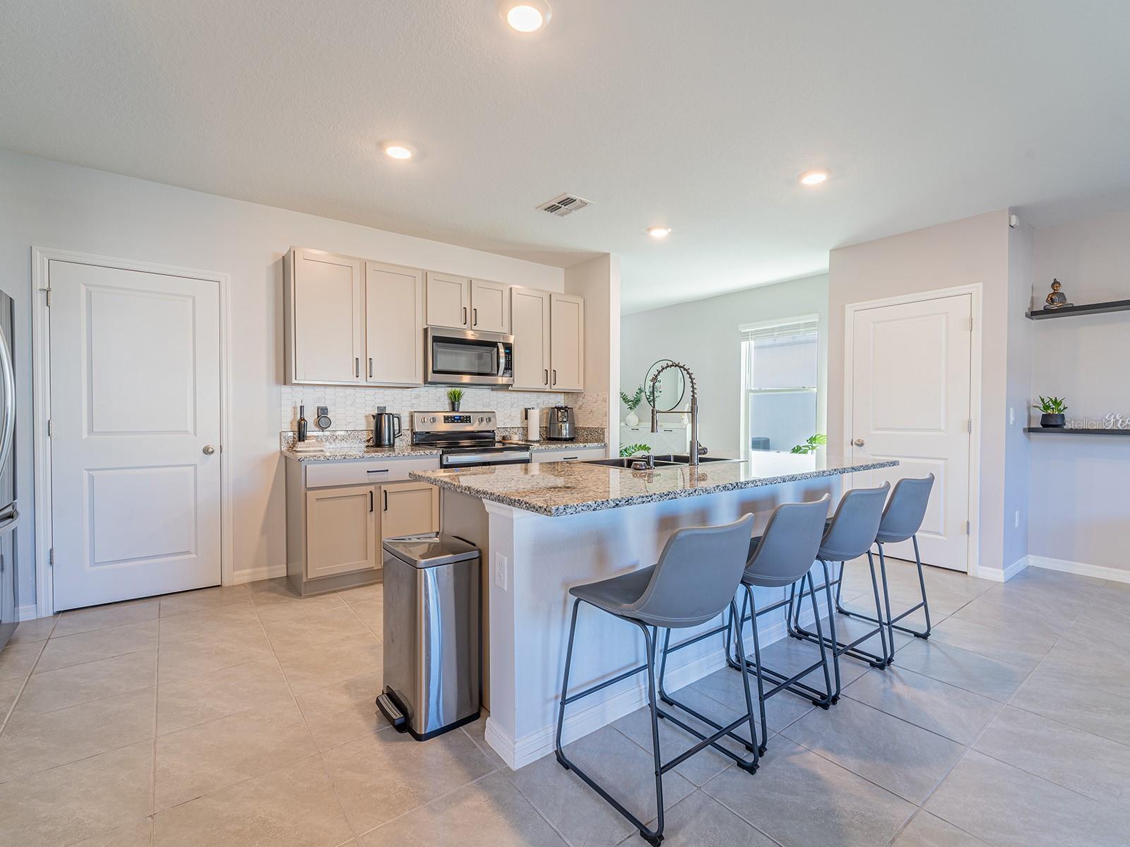 5571 BIRCH RIVER TRL, WESLEY CHAPEL, FL, 33545