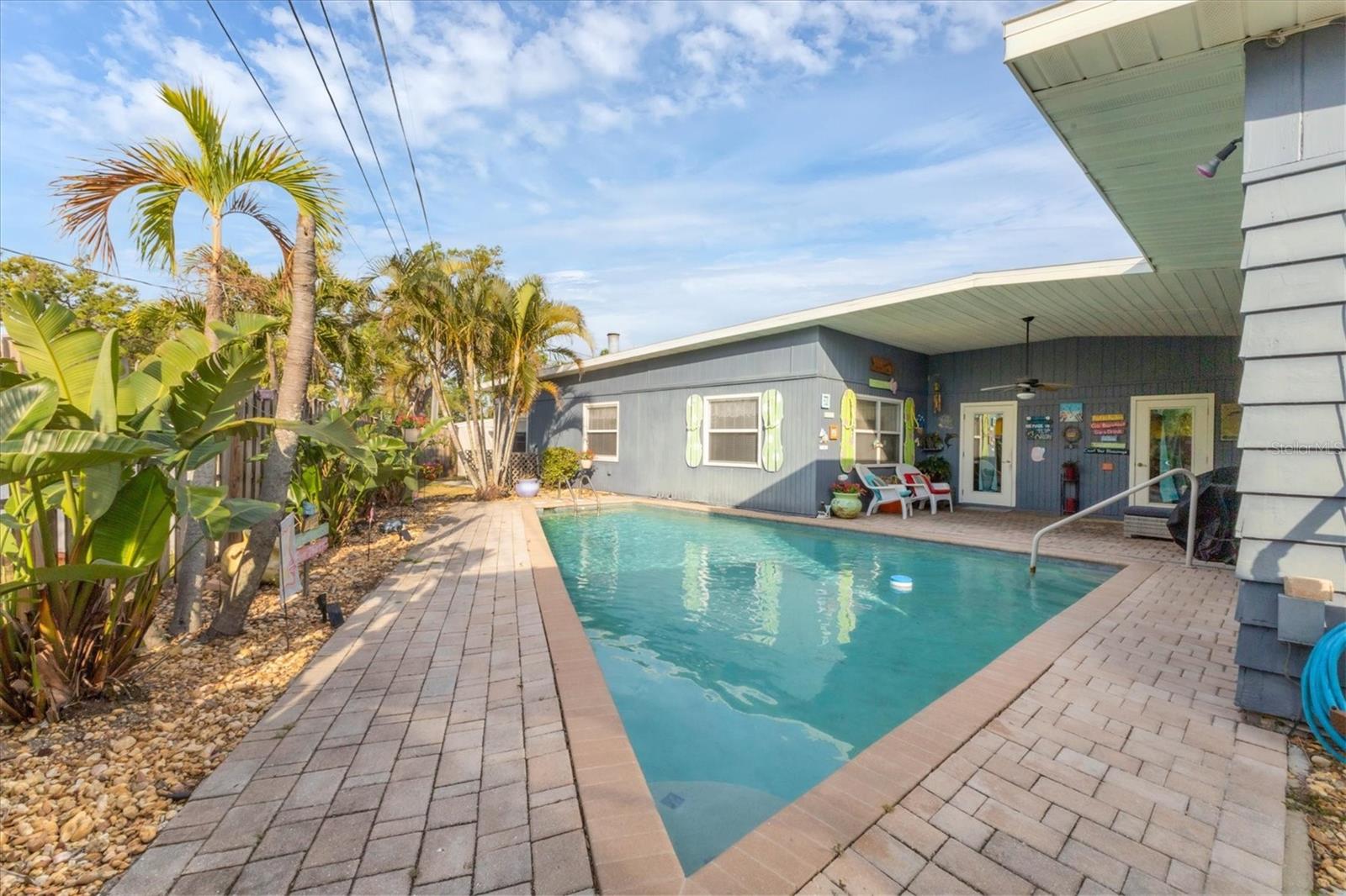 1320 MAGELLAN DR, SARASOTA, FL, 34243