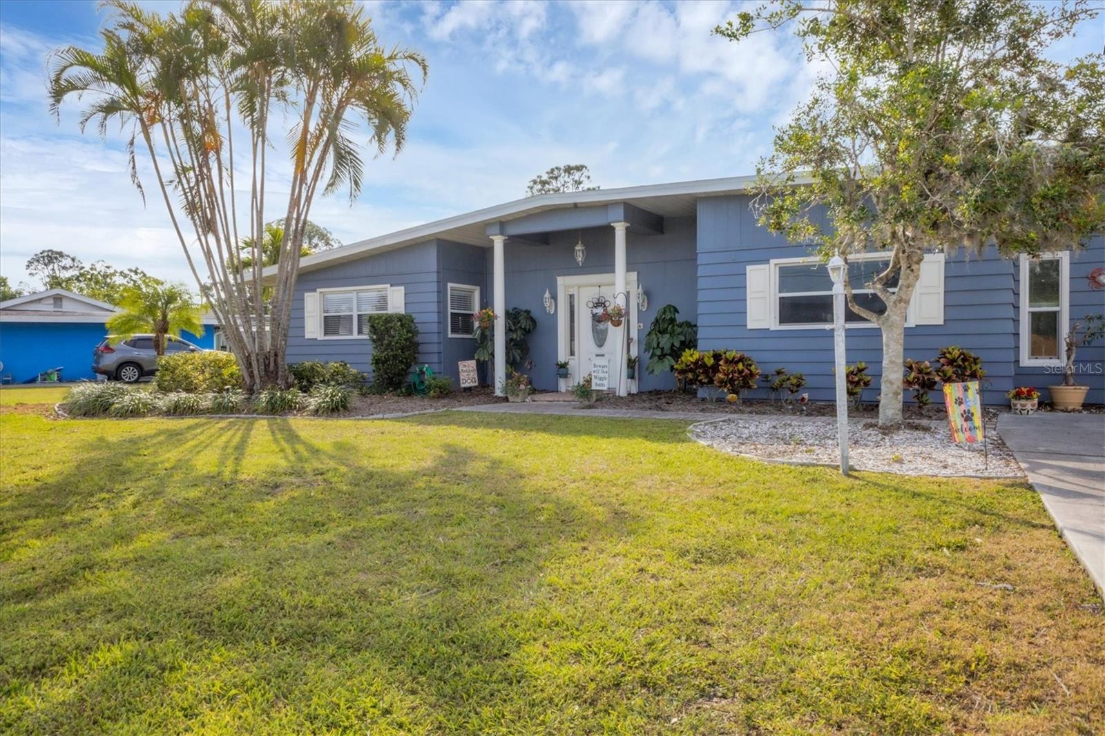 1320 MAGELLAN DR, SARASOTA, FL, 34243