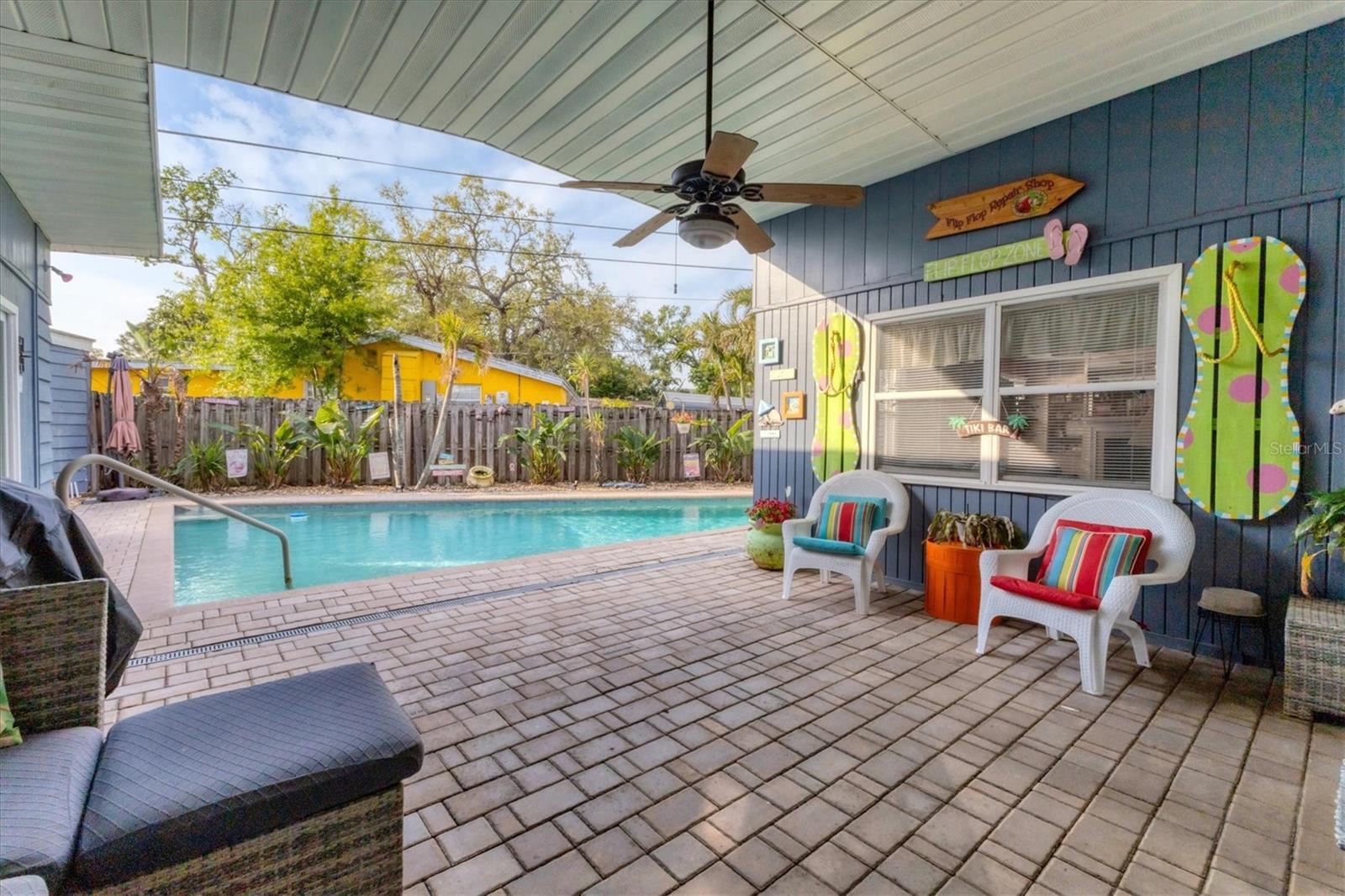 1320 MAGELLAN DR, SARASOTA, FL, 34243