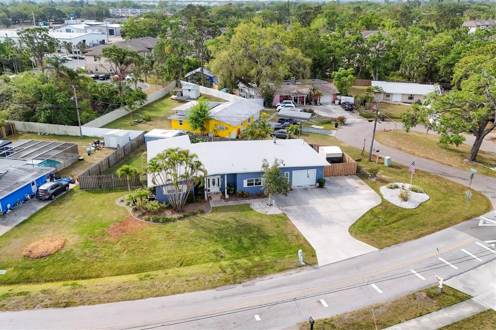 1320 MAGELLAN DR, SARASOTA, FL, 34243