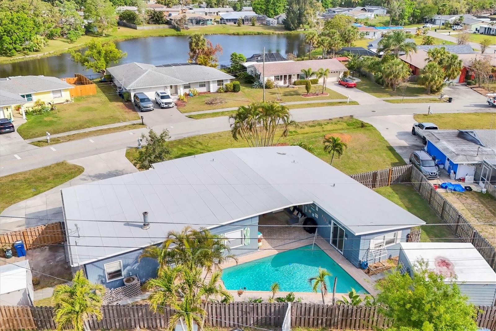 1320 MAGELLAN DR, SARASOTA, FL, 34243