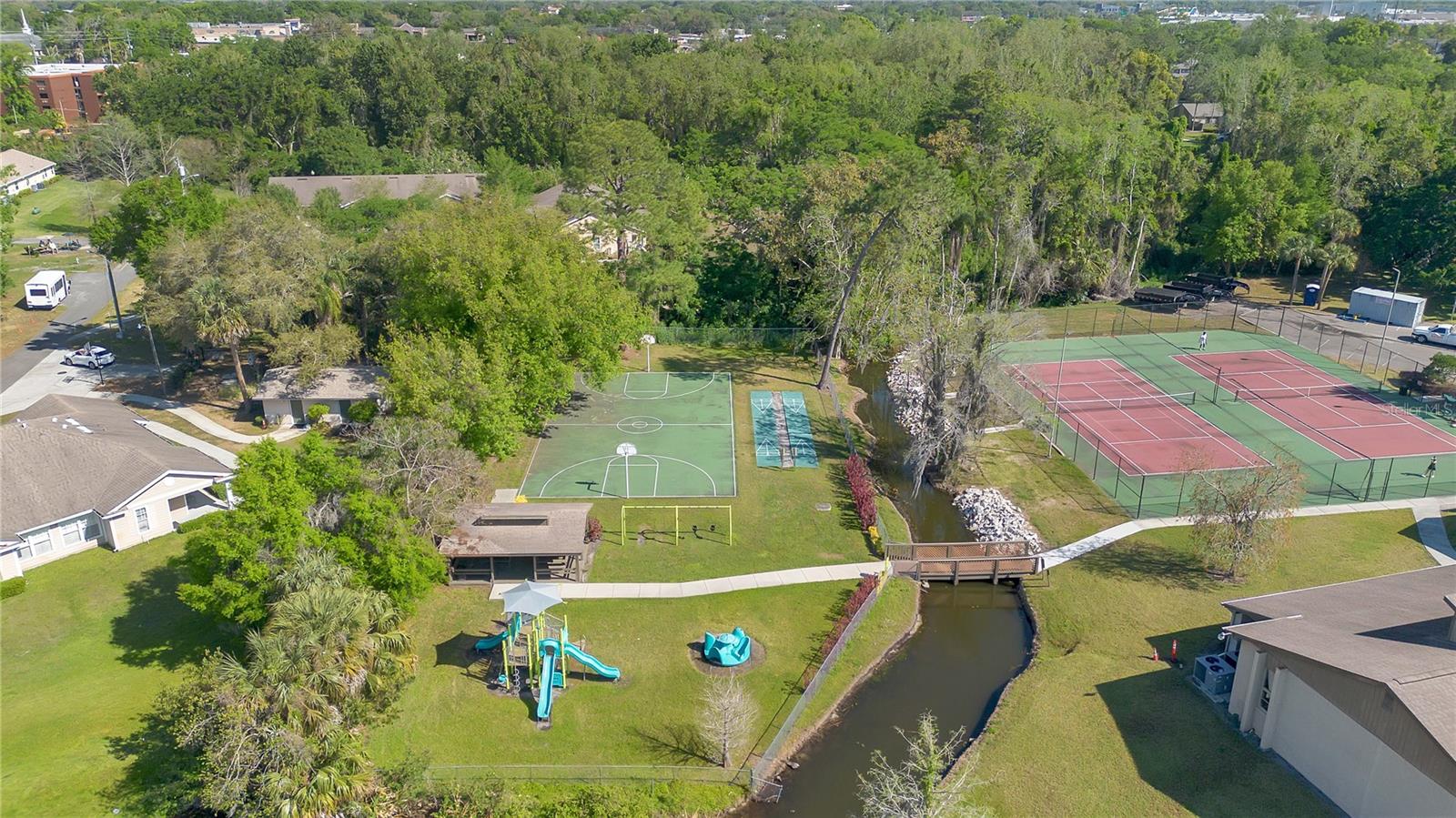 218 NETTLEWOOD LN, FERN PARK, FL, 32730
