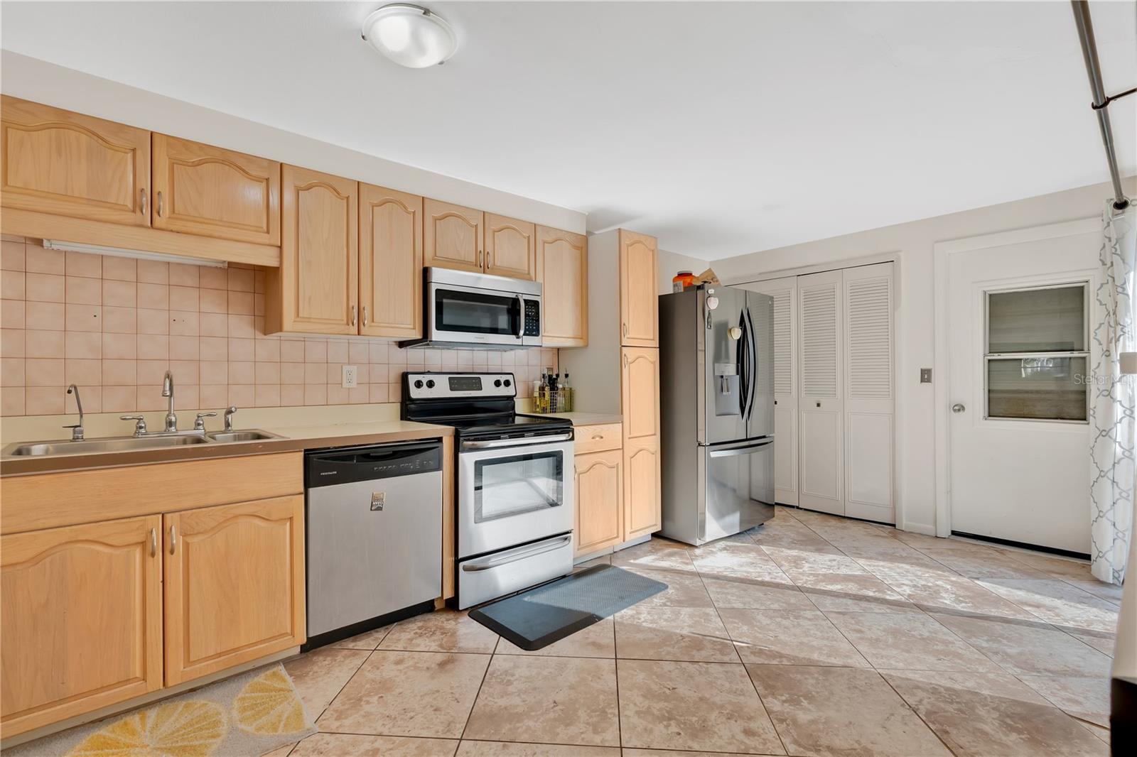 218 NETTLEWOOD LN, FERN PARK, FL, 32730